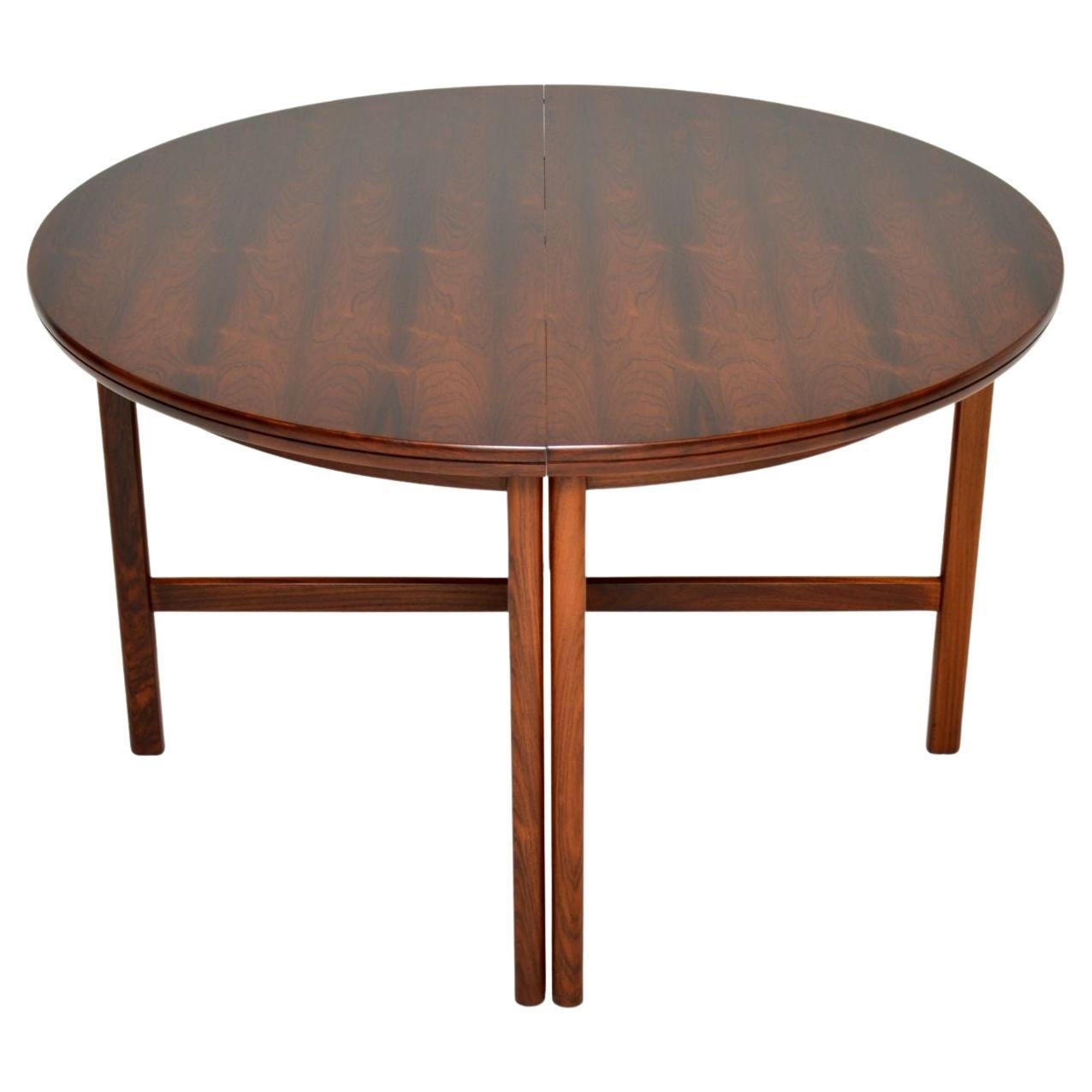 British 1960s Dining Table by Robert Heritage for Archie Shine For Sale