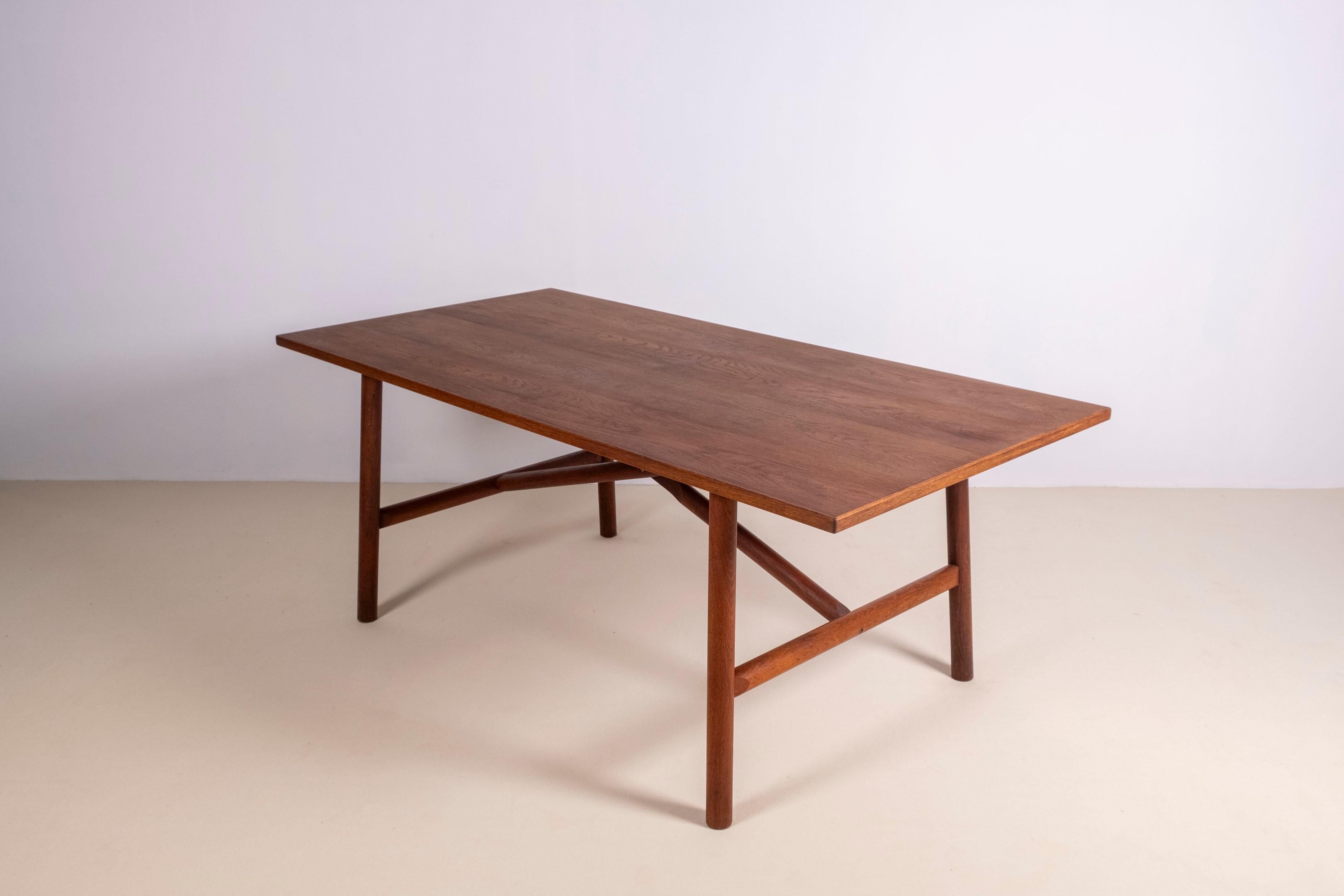 Chêne Table de salle à manger des années 1960 en chêne par ébéniste danois en vente