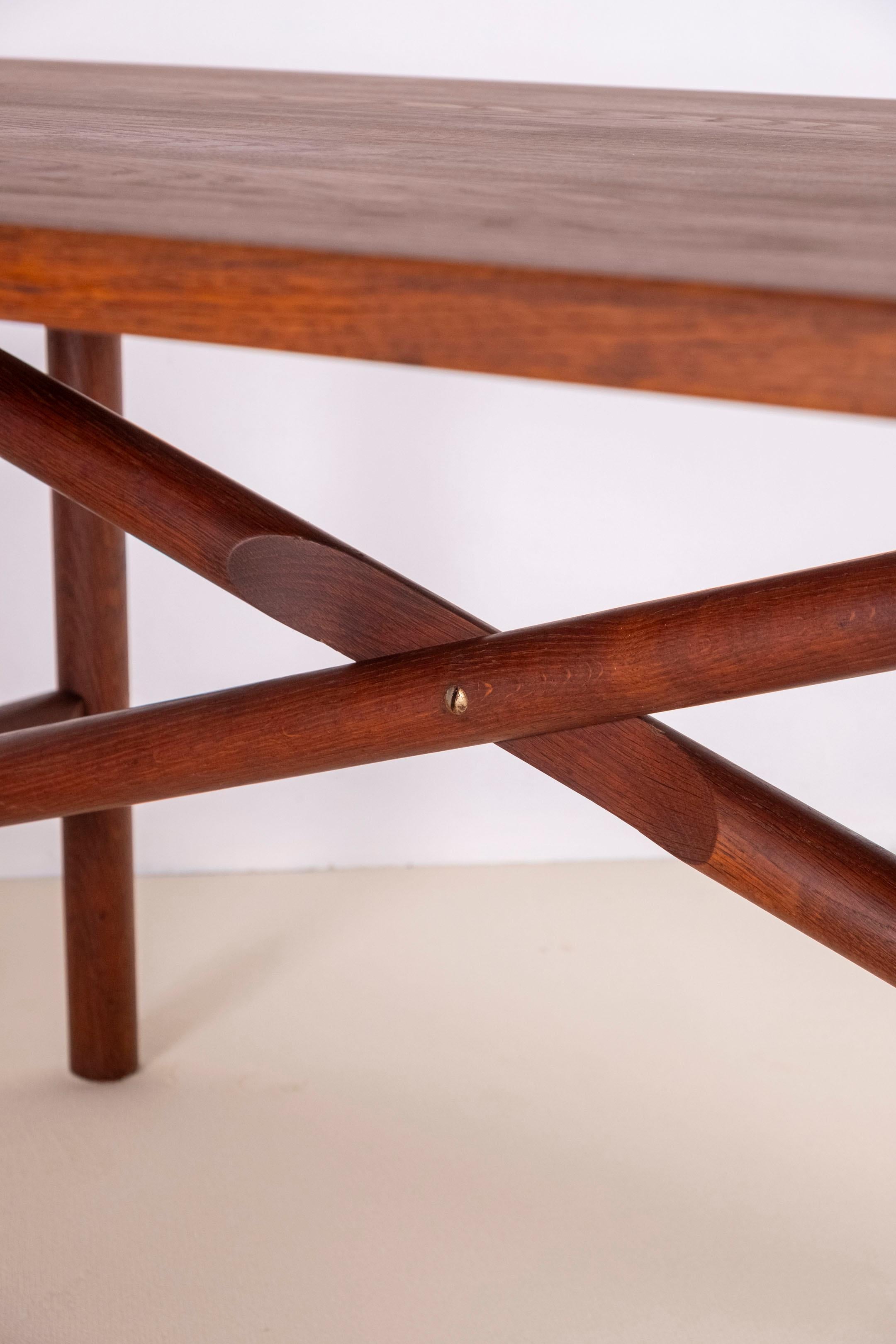 Table de salle à manger des années 1960 en chêne par ébéniste danois en vente 4