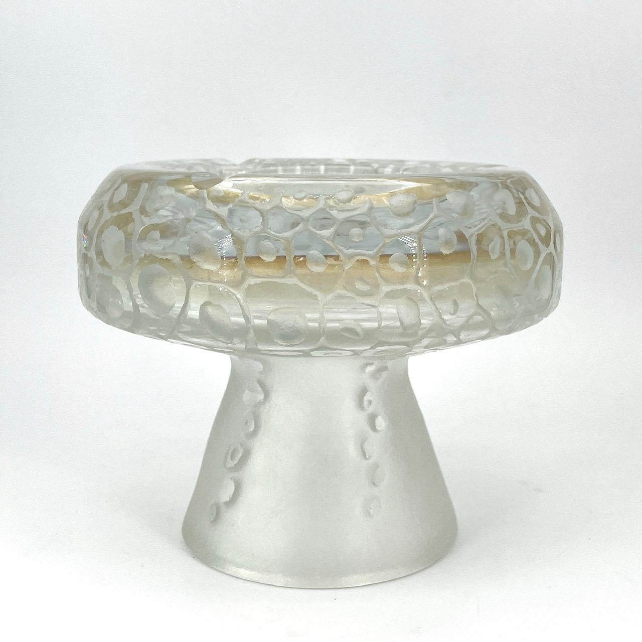 Scandinavian Modern 1960s Dolomite Mushroom Art Glass Footed Ashtray Vintage Italian Mid-Century Era For Sale
