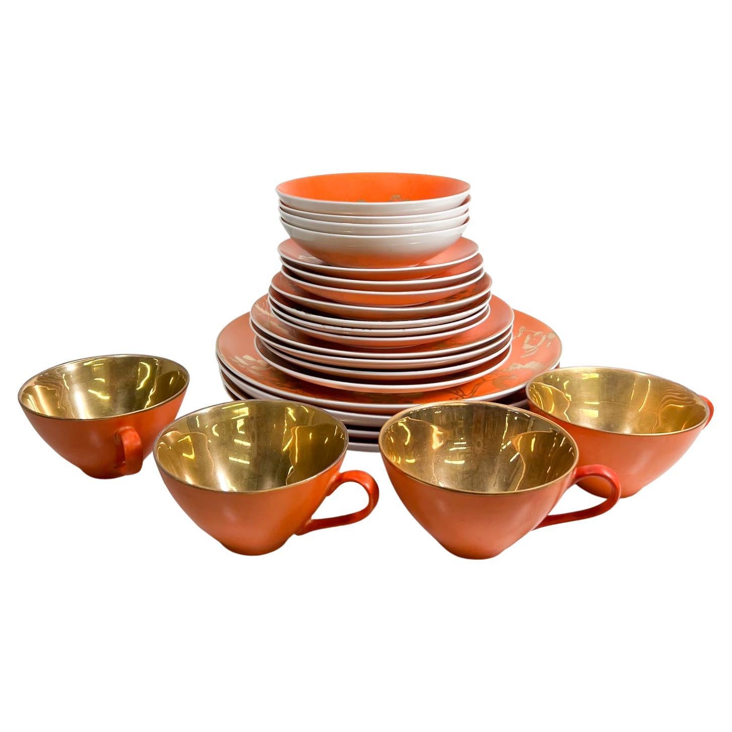 1960s Dorothy C. Thorpe California Persimmon Orange & Gold Dinnerware Set Four For Sale