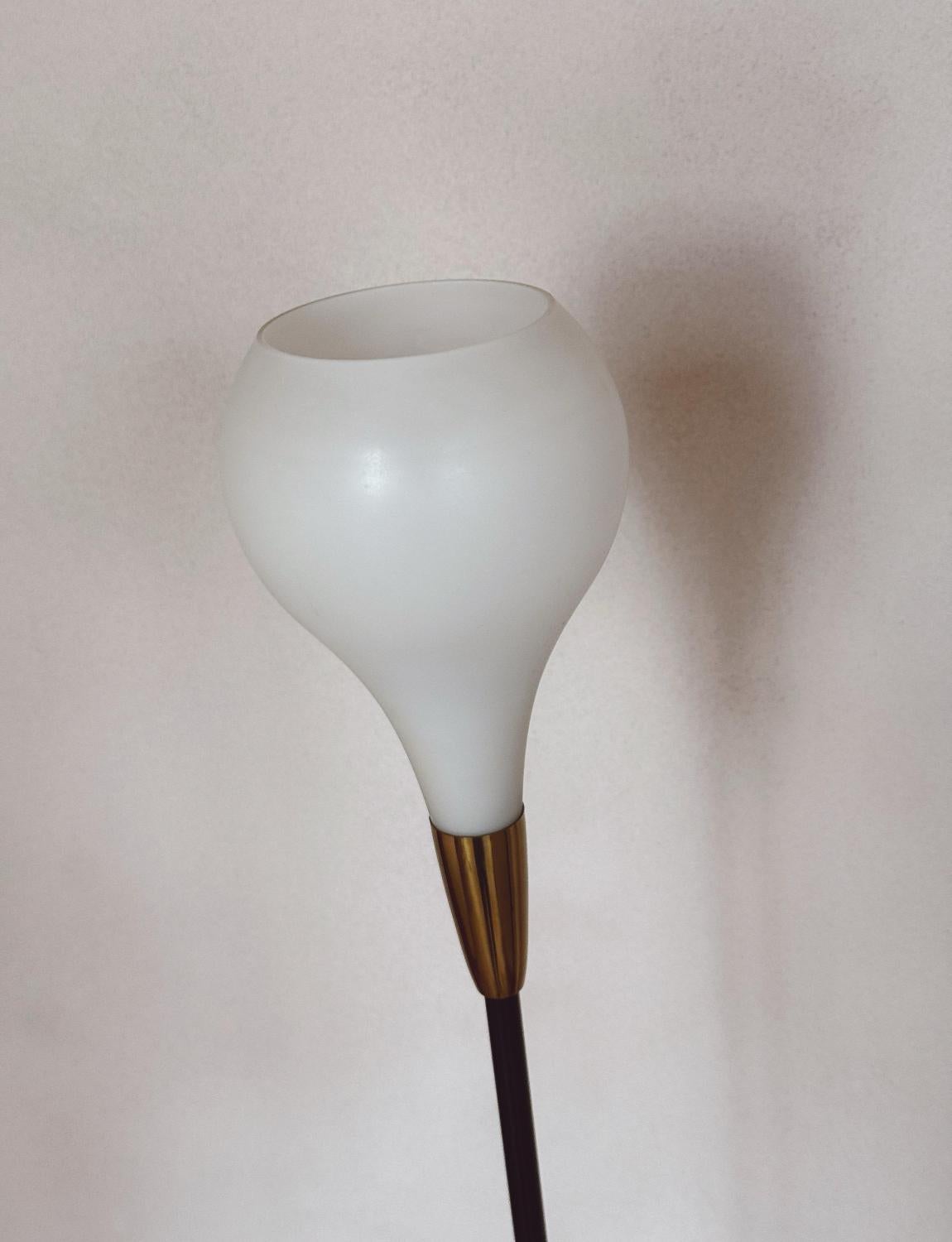Lampada da terra a doppio flauto del 1960 attribuita a Stilux In condizioni buone in vendita a Florence, Tuscany