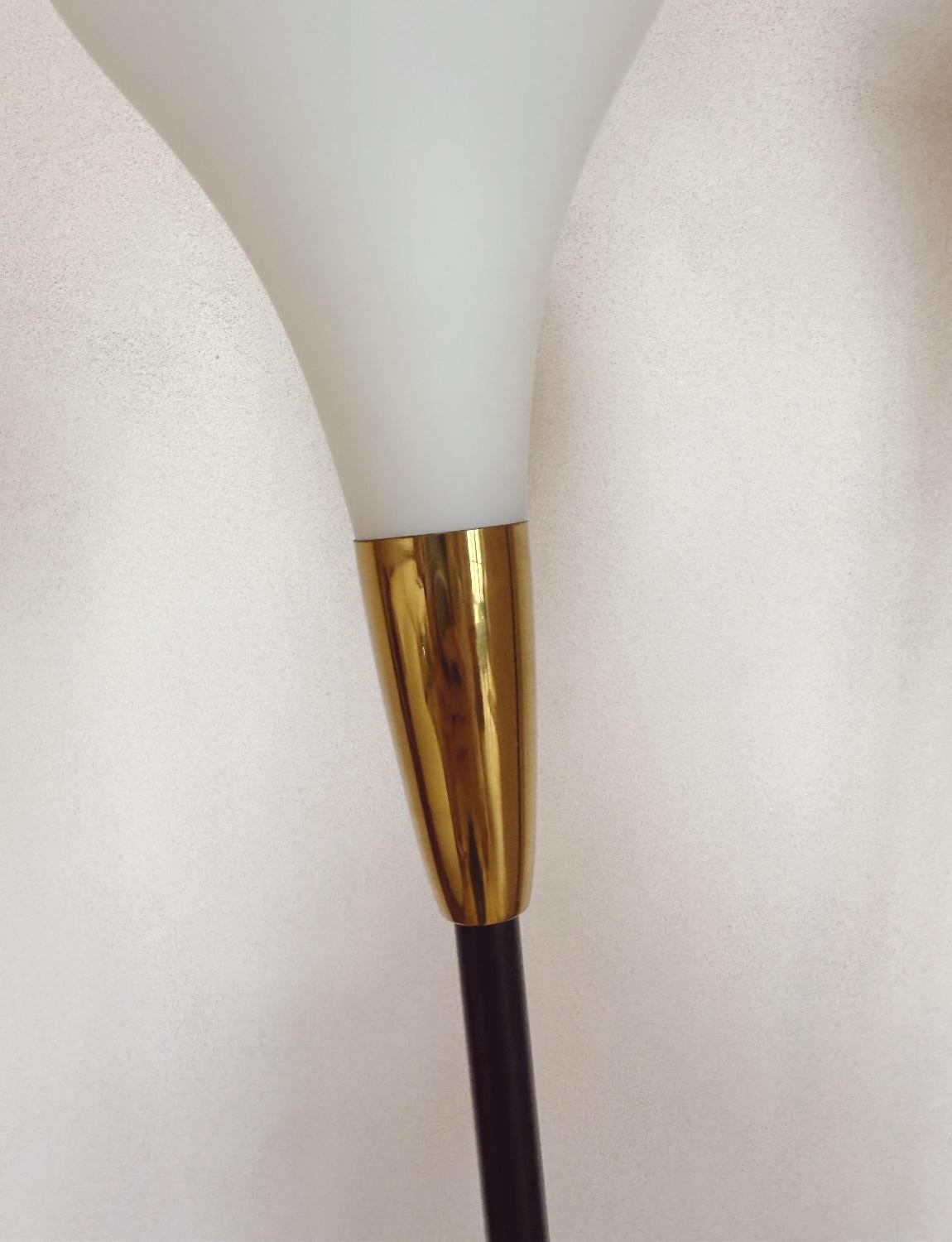 Metà XX secolo Lampada da terra a doppio flauto del 1960 attribuita a Stilux in vendita