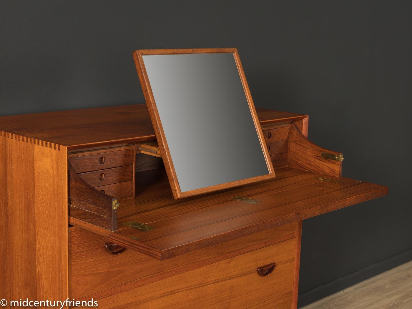 1960s Dressing Table with mirror by Peter Hvidt & Orla Mølgaard-Nielsen For Sale 4