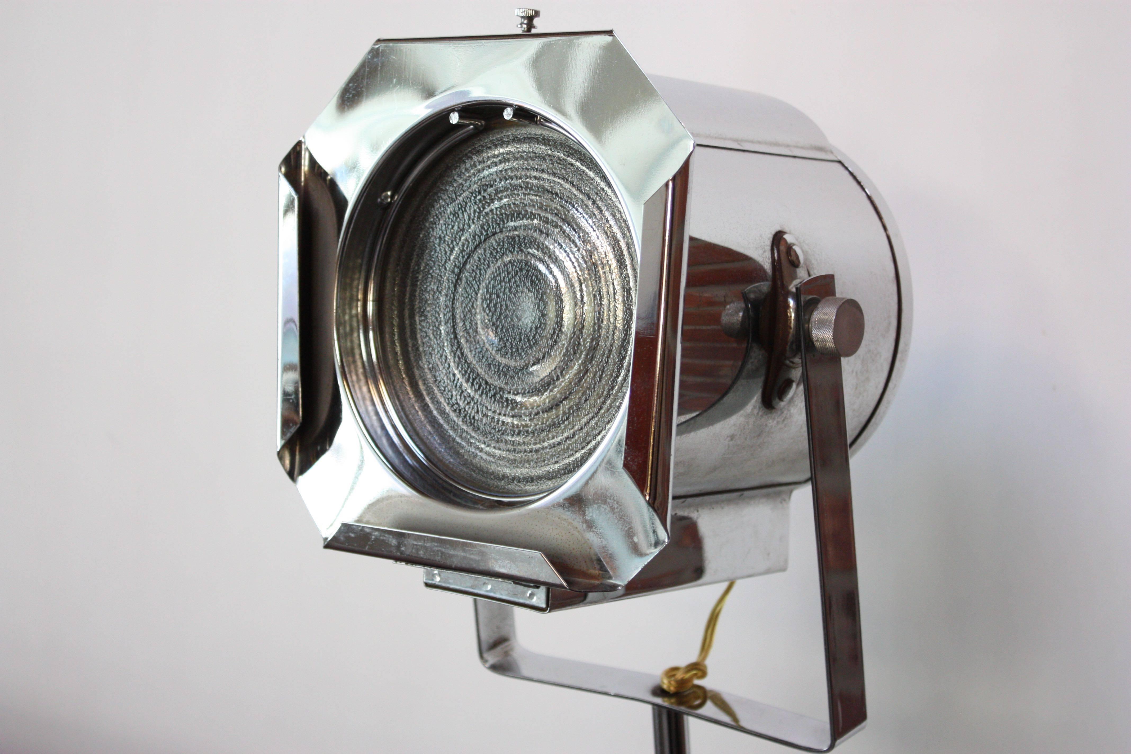 1960s Dutch Chrome Spotlight / Floor Lamp Attributed to RAAK In Good Condition In Brooklyn, NY