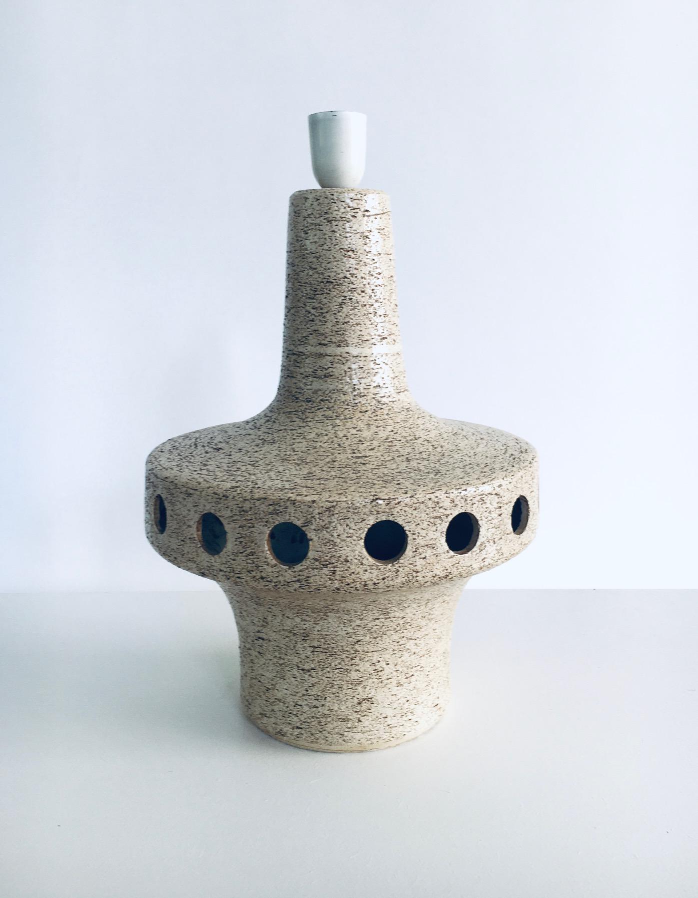 1960's Dutch Design Studio Art Pottery Tischlampe im Angebot 2