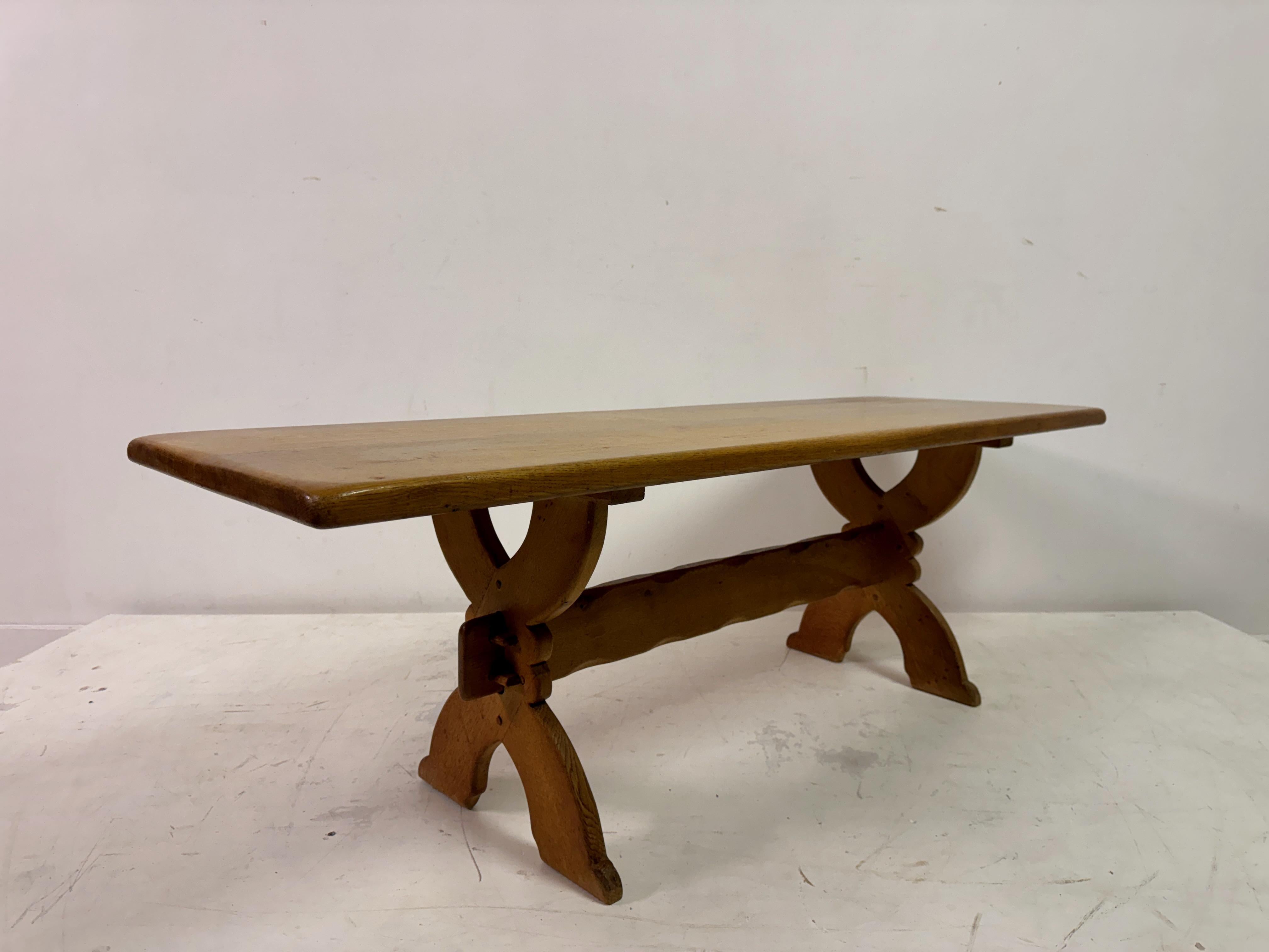 Table basse en chêne hollandais des années 1960 en vente 2
