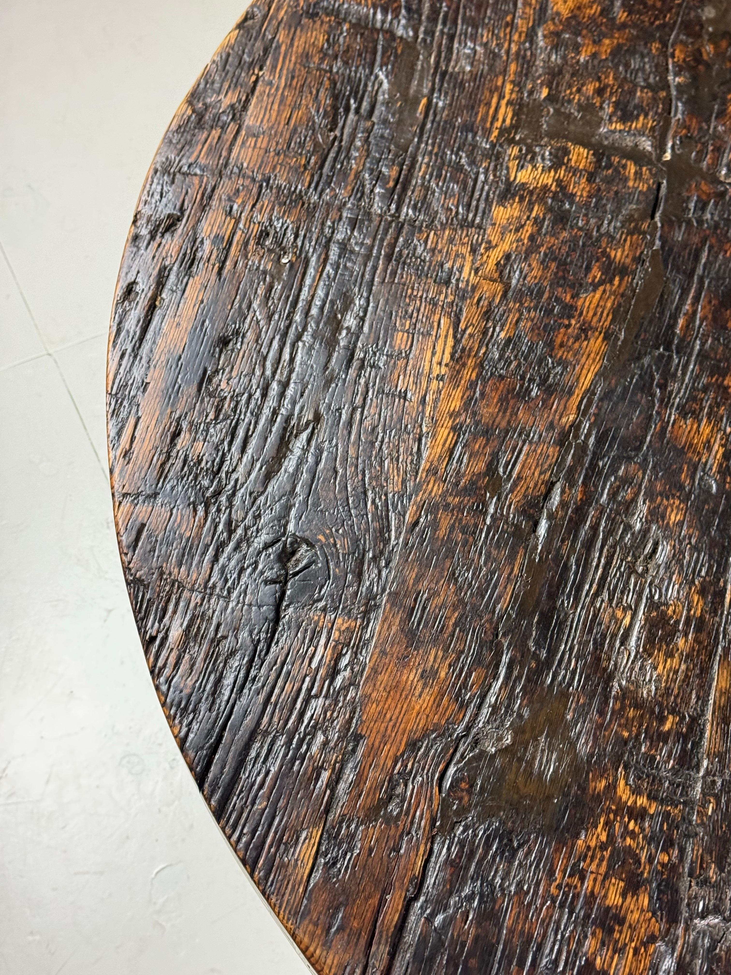 Mesa de comedor / centro rústica holandesa de los años 60 en venta 1
