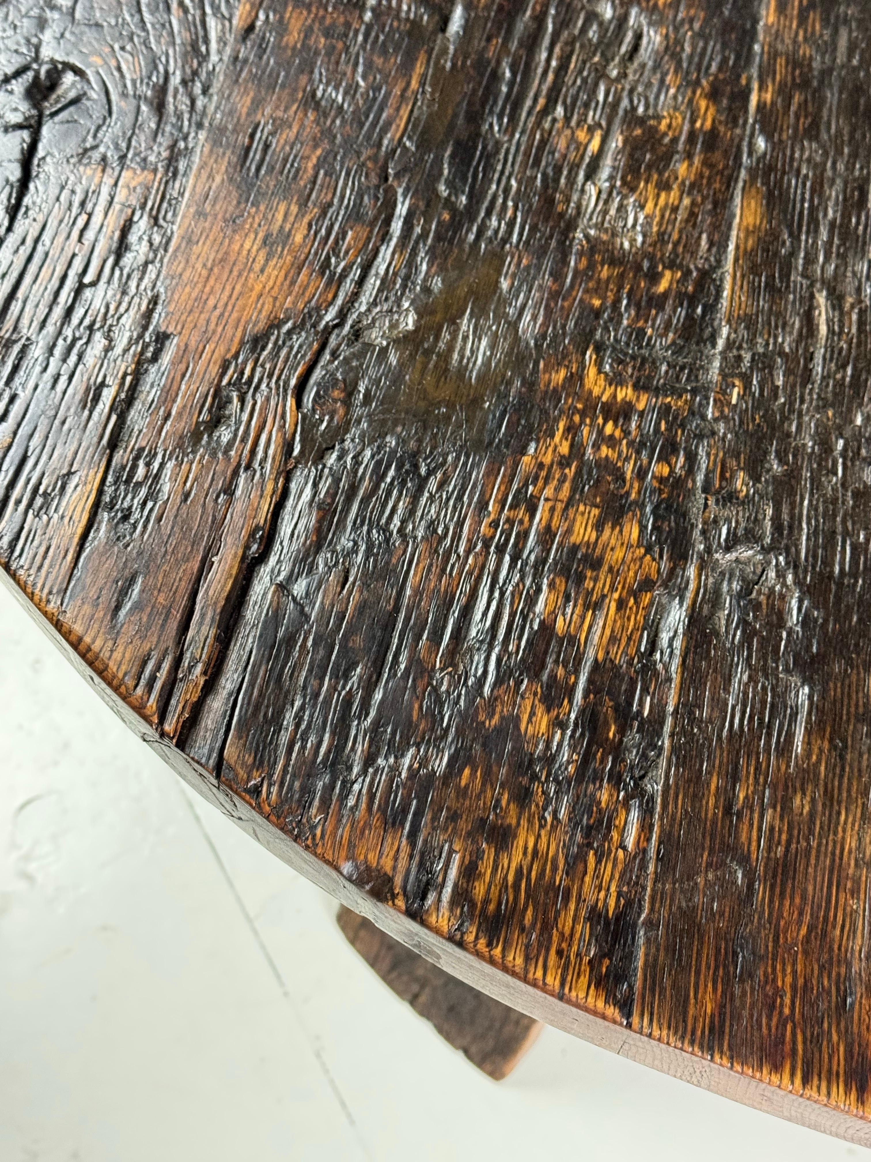 Mesa de comedor / centro rústica holandesa de los años 60 en venta 2