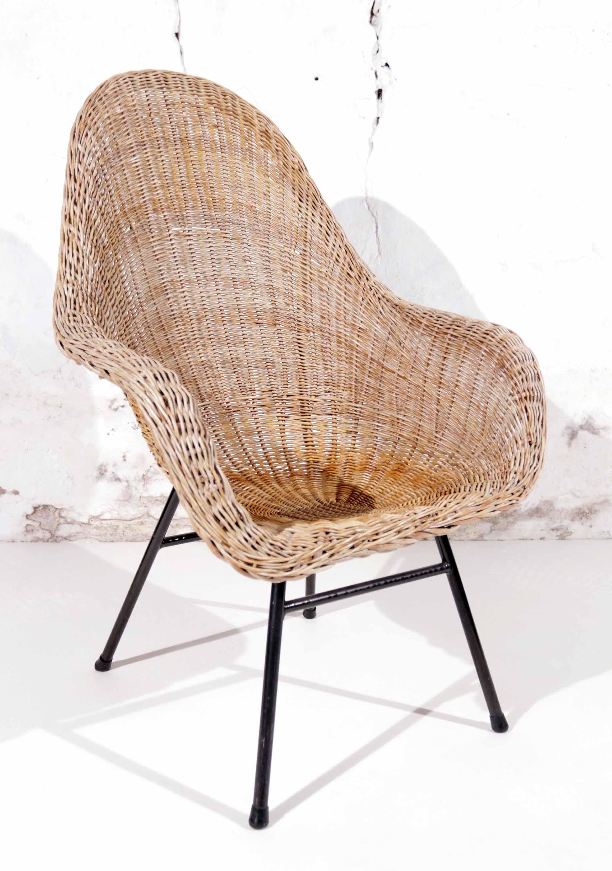 Mid-Century Modern Seau / chaise à panier en osier néerlandais des années 1960 avec peau de mouton islandaise-2 en vente