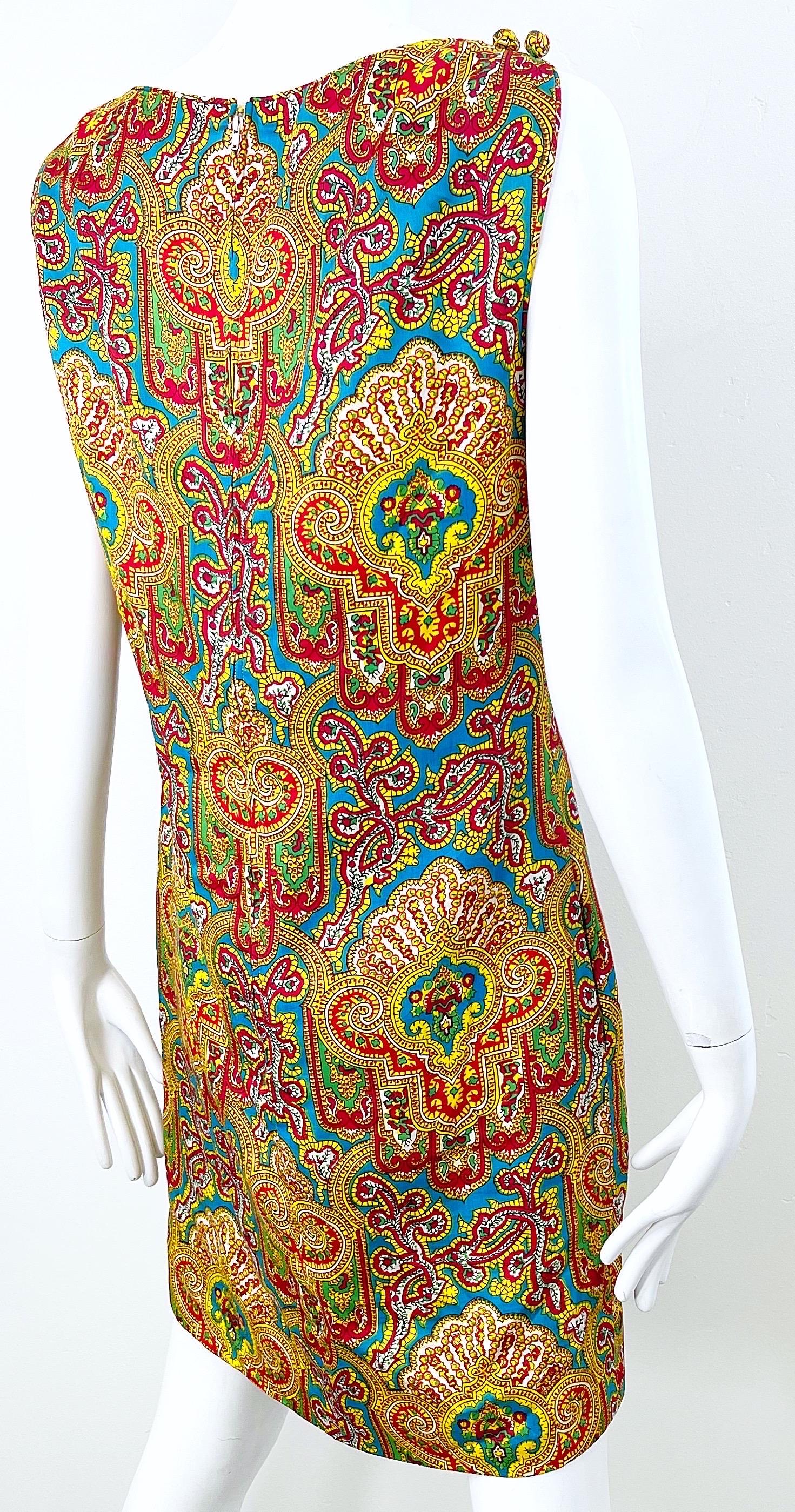 1960s Dynasty Paisley Bright Colorful Silk Vintage 60s Sleeveless Shift Dress For Sale 7