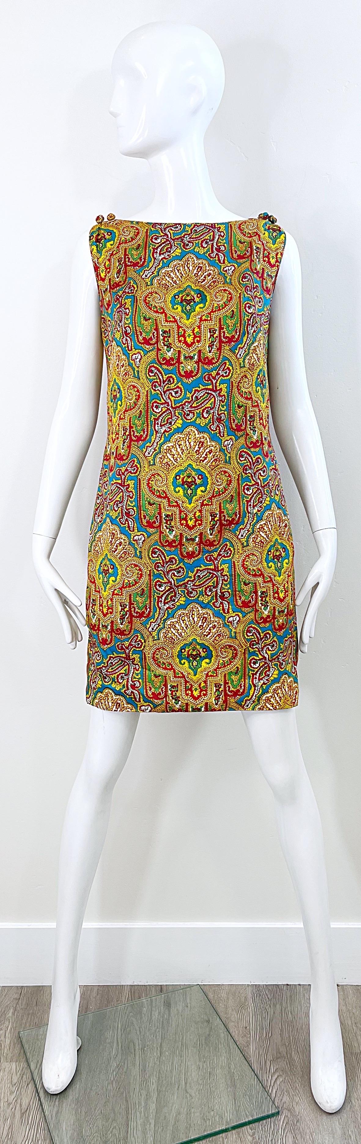 1960s Dynasty Paisley Bright Colorful Silk Vintage 60s Sleeveless Shift Dress For Sale 9