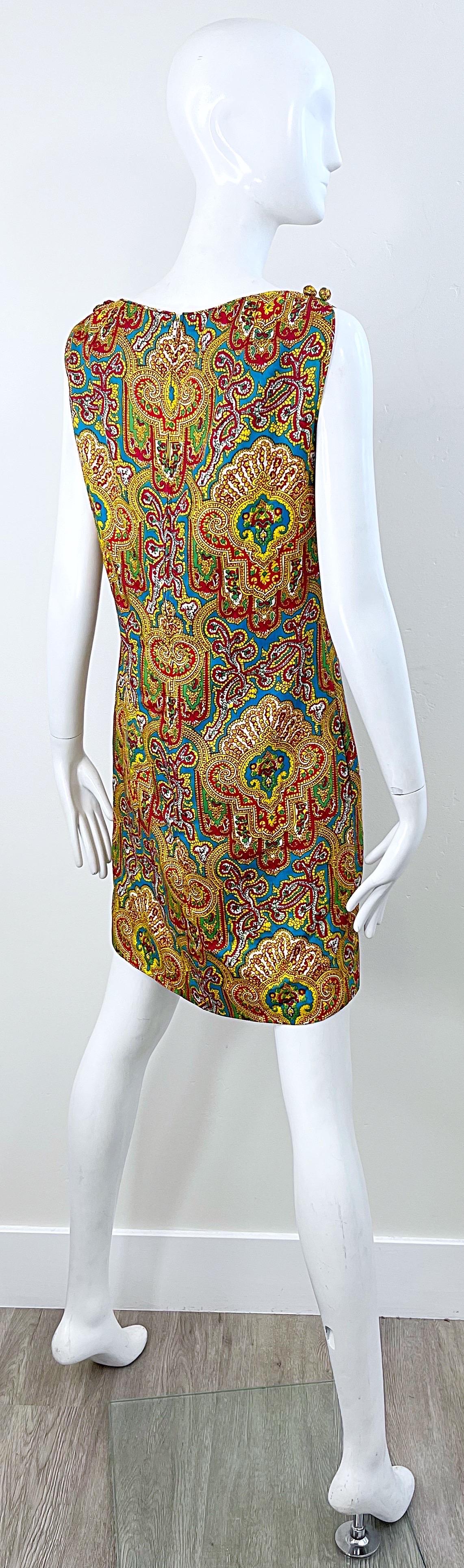 1960s Dynasty Paisley Bright Colorful Silk Vintage 60s Sleeveless Shift Dress For Sale 2