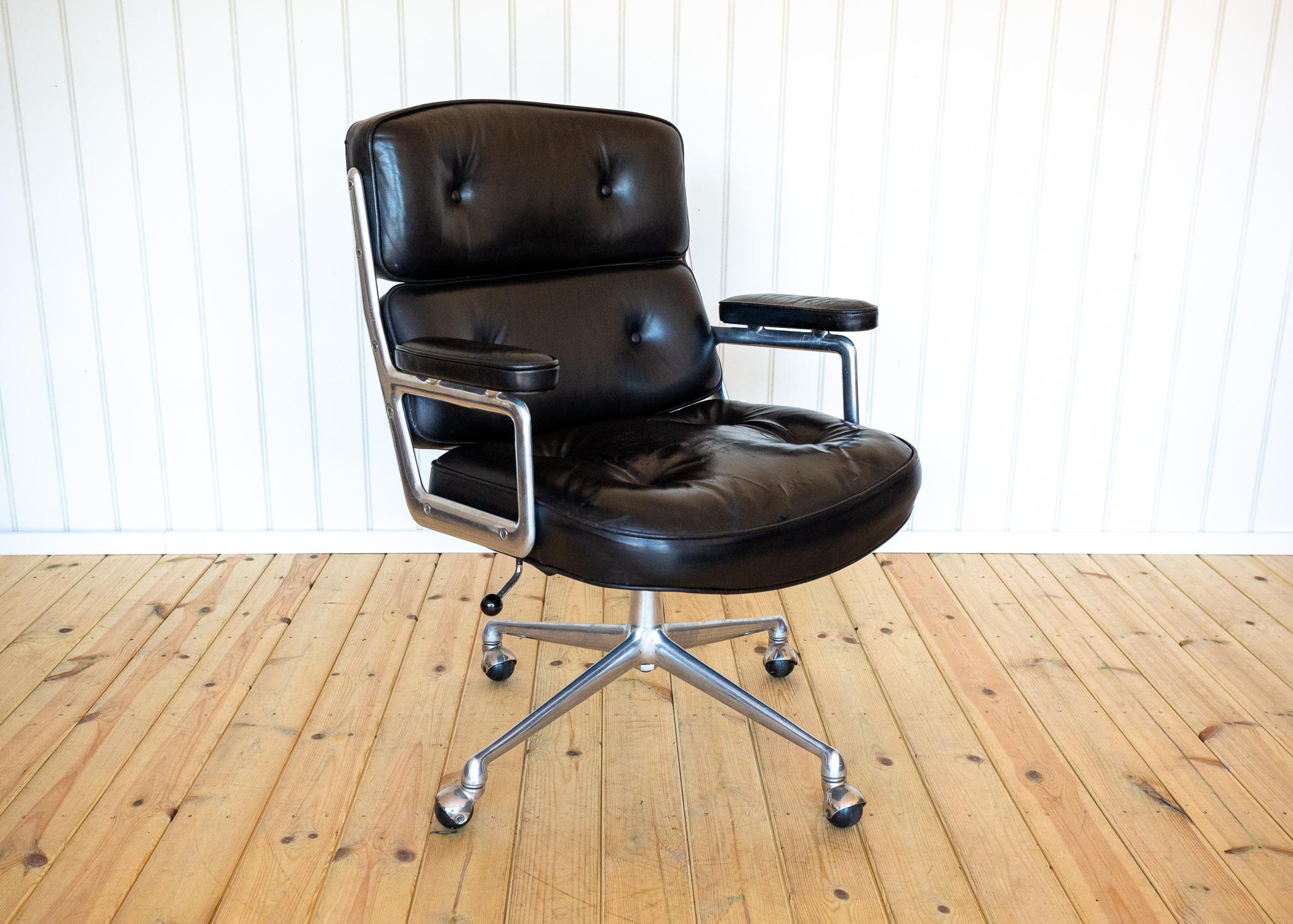 1960er Jahre Eames 3474 Time Life Executive Lobby Desk Chair Vitra Office Schwarzes Leder im Angebot 2