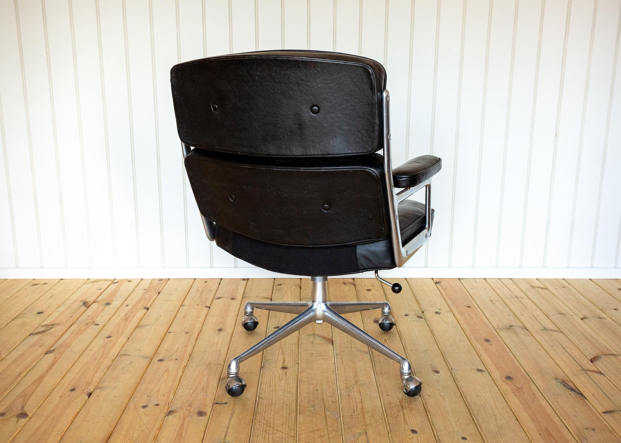 1960er Jahre Eames 3474 Time Life Executive Lobby Desk Chair Vitra Office Schwarzes Leder im Angebot 3