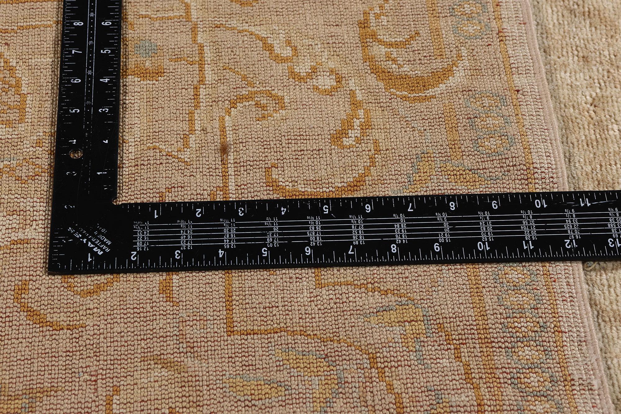 Alfombra turca de Oushak en tonos tierra de los años 60 con estilo moderno en venta 1