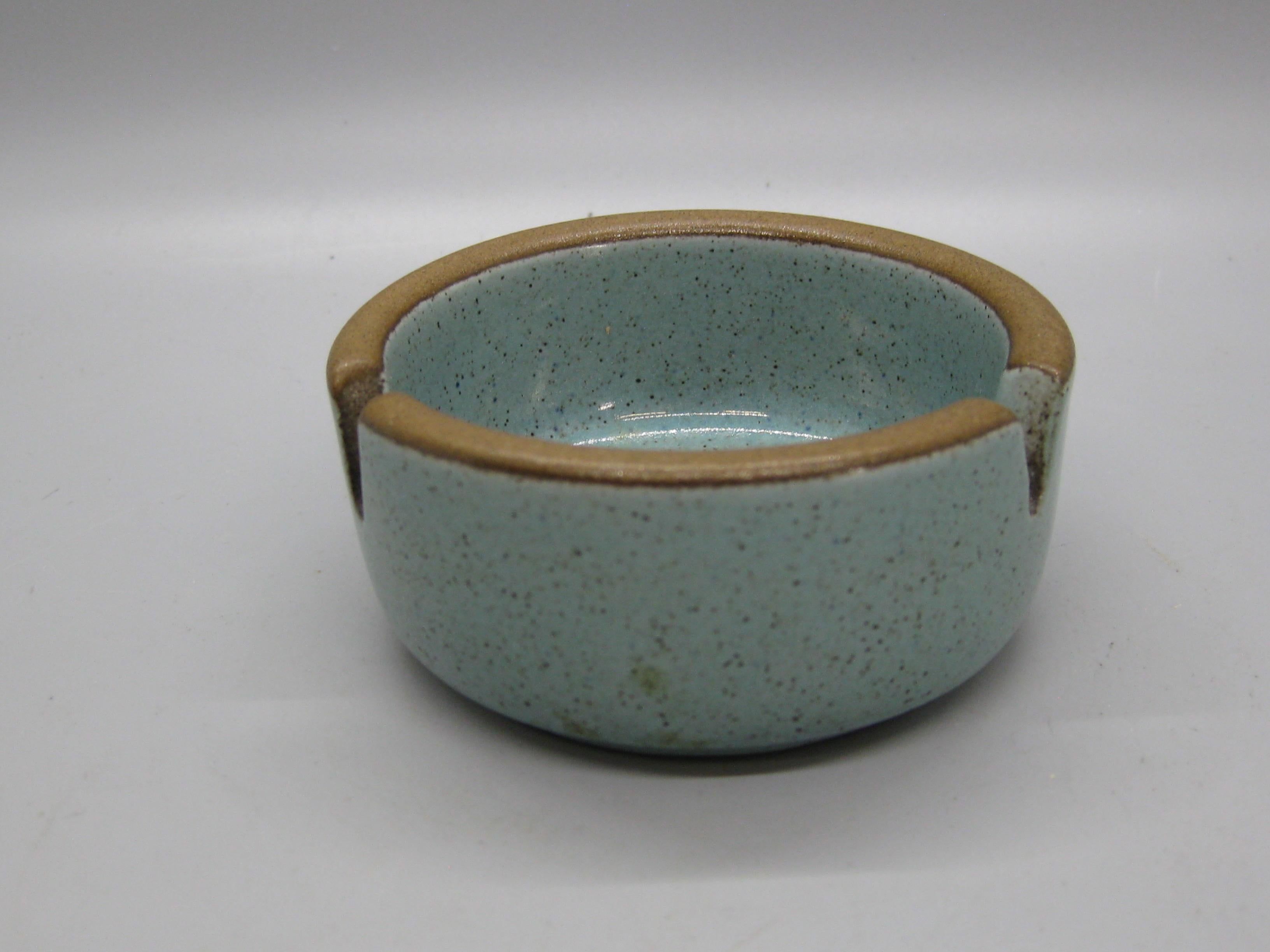 1960's Edith Heath Mid-Century Ceramic California Pottery Turquoise Ashtray In Excellent Condition For Sale In San Diego, CA