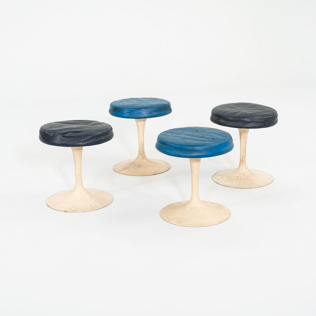 Mid-20th Century 1960s Eero Saarinen for Knoll 152 White Tulip Stools 4x Available For Sale