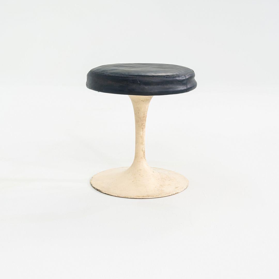 1960s Eero Saarinen for Knoll 152 White Tulip Stools 4x Available For Sale 1