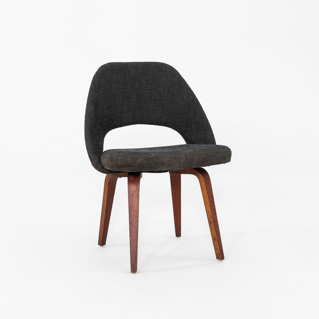 1960s Eero Saarinen for Knoll Armless Executive Dining Chair with Wooden Legs im Angebot 3