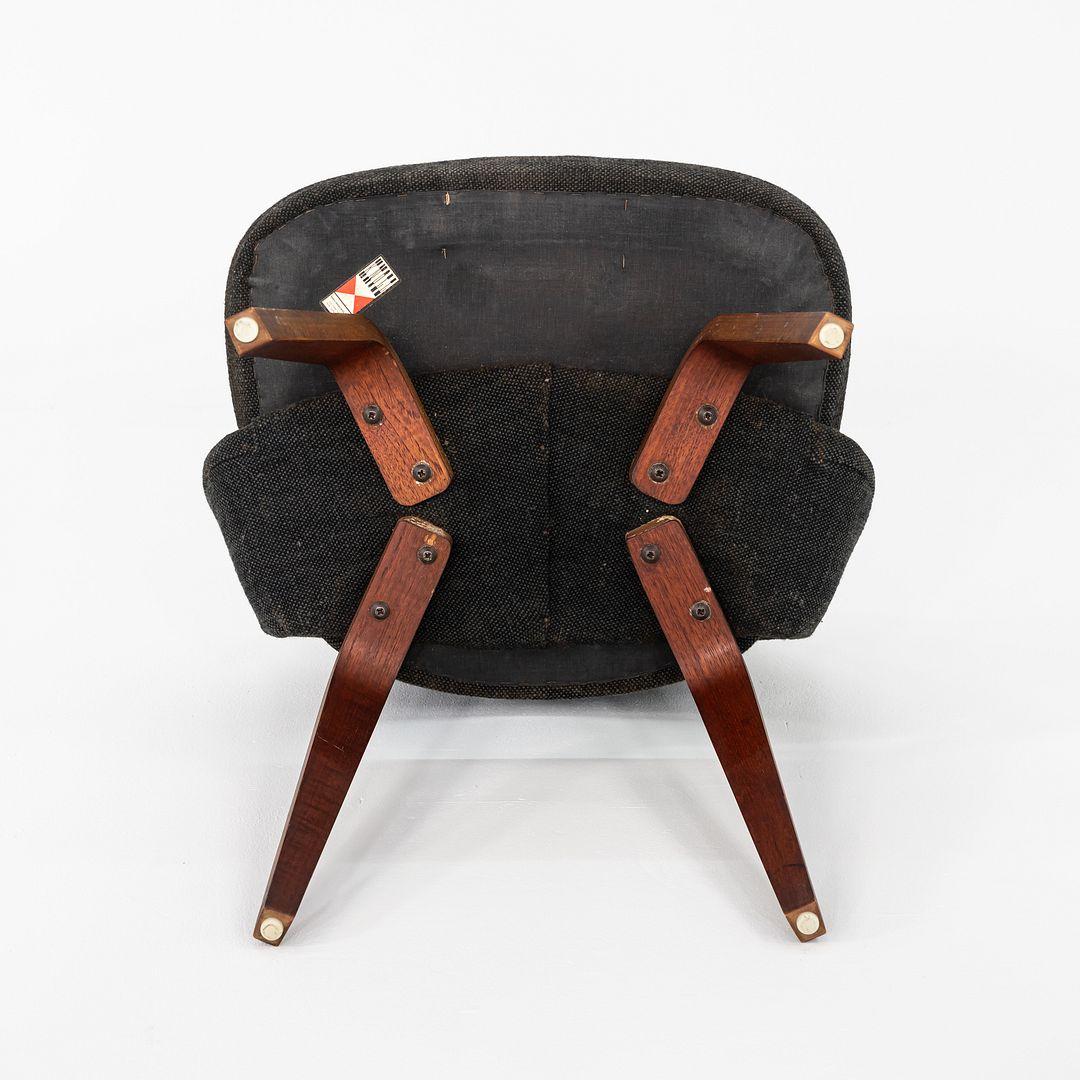 1960s Eero Saarinen for Knoll Armless Executive Dining Chair with Wooden Legs im Angebot 1