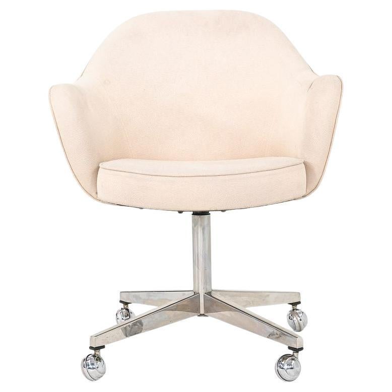 1960s Eero Saarinen for Knoll Full-Back Executive Arm Chair, Model No 68
