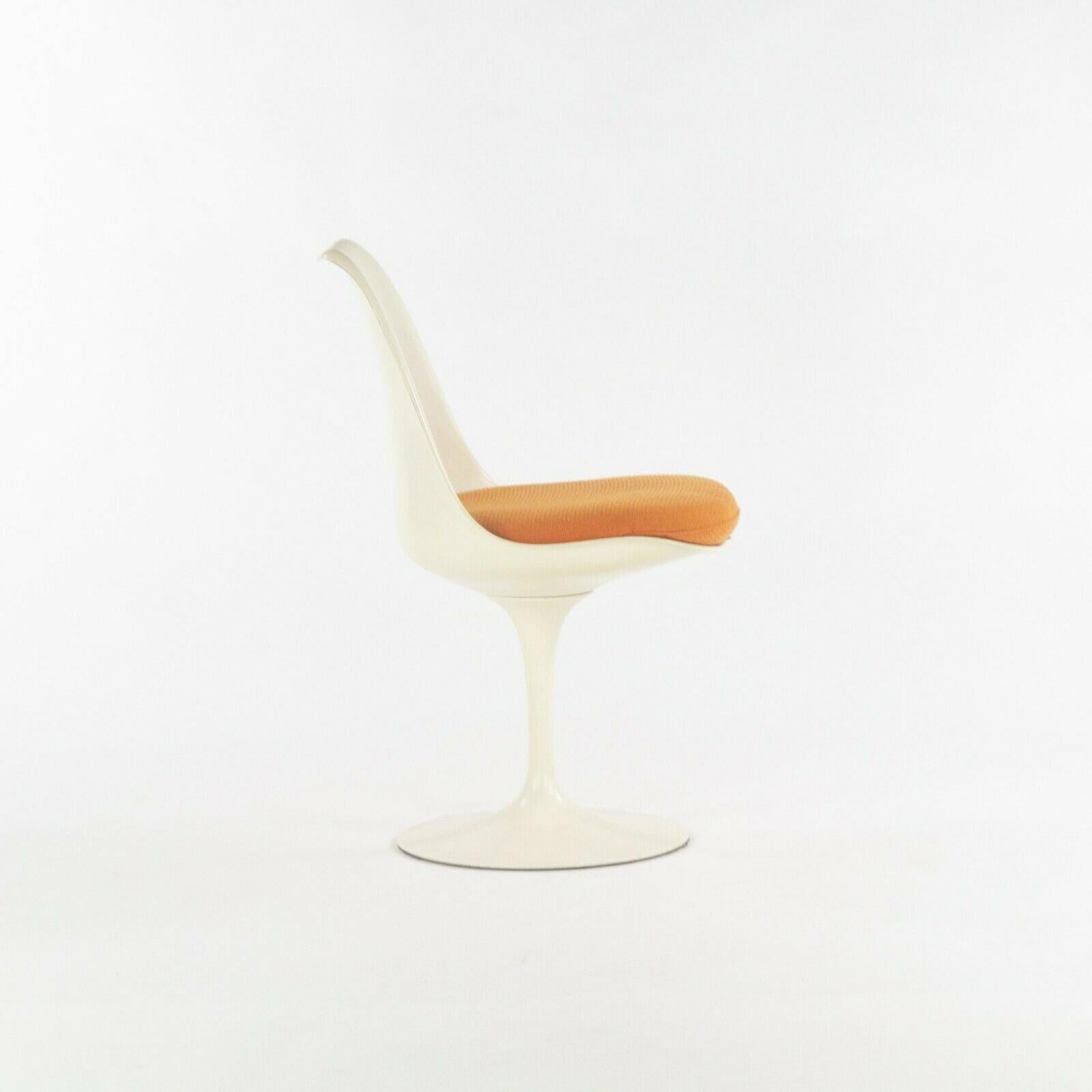 Tulpen-Esstisch & vier weiße Tulpen-Beistellstühle, Eero Saarinen für Knoll, 1960er Jahre im Angebot 1