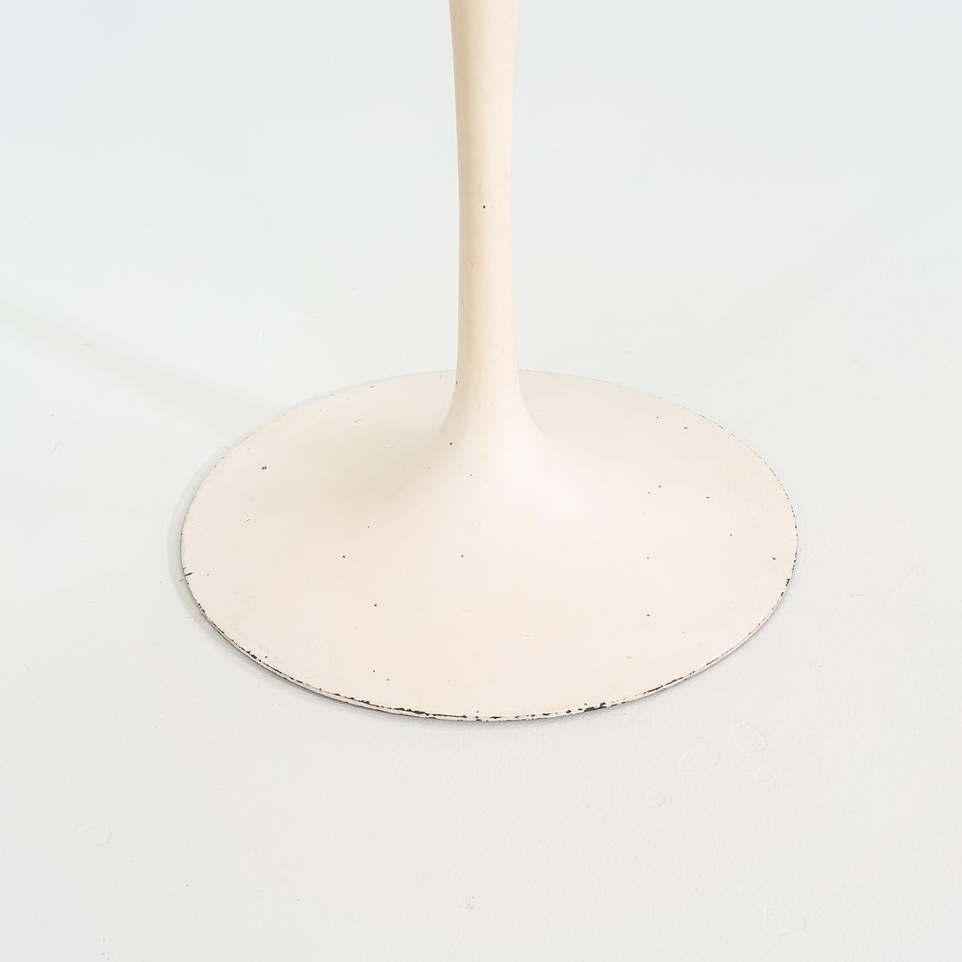 Stratifié 1960s Eero Saarinen for Knoll Tulip Pedestal Dining Table with Round Laminate Top en vente