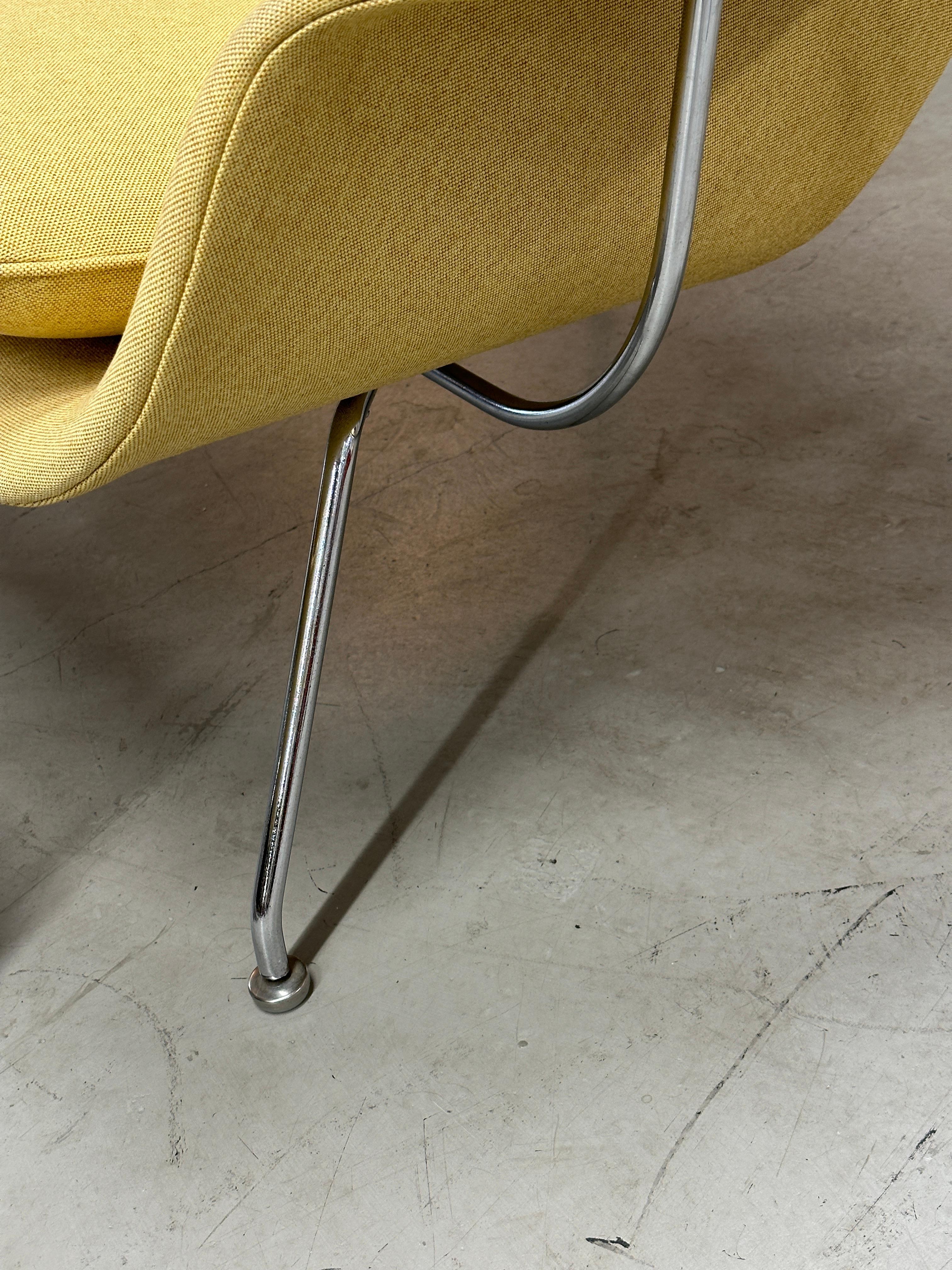 1960er Jahre Eero Saarinen für Knoll Womb Chair und Ottomane  (Stahl) im Angebot