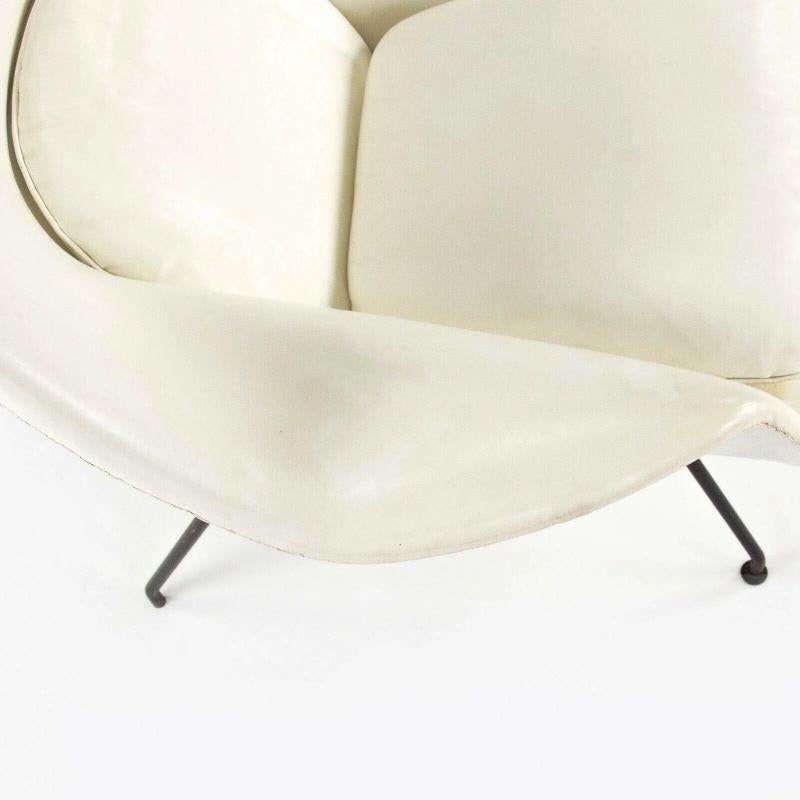 1960s Eero Saarinen for Knoll Womb Chair with Original White Vinyl Upholstery For Sale 3