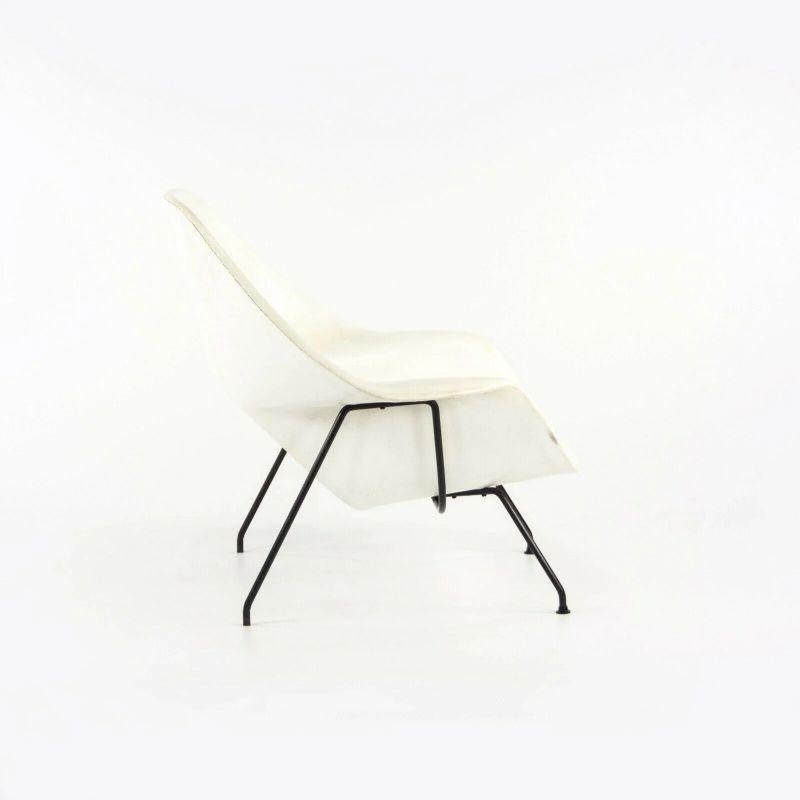 Modern 1960s Eero Saarinen for Knoll Womb Chair with Original White Vinyl Upholstery For Sale