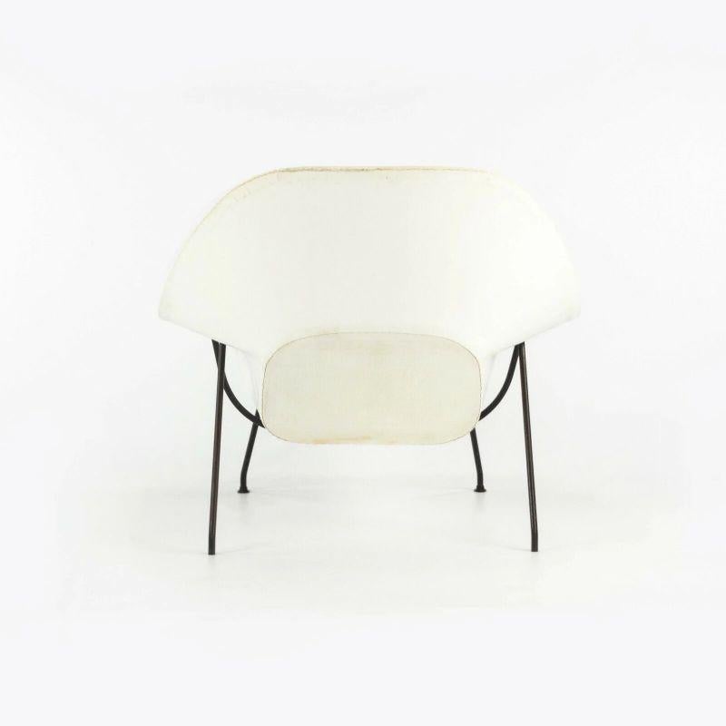 American 1960s Eero Saarinen for Knoll Womb Chair with Original White Vinyl Upholstery For Sale