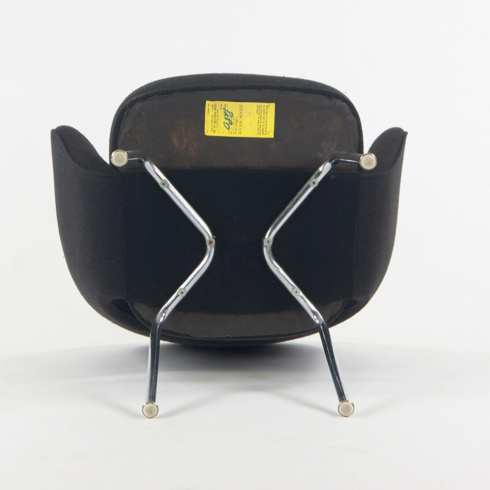 1960s Eero Saarinen Knoll International Black Fabric Executive Arm Dining Chair For Sale 3