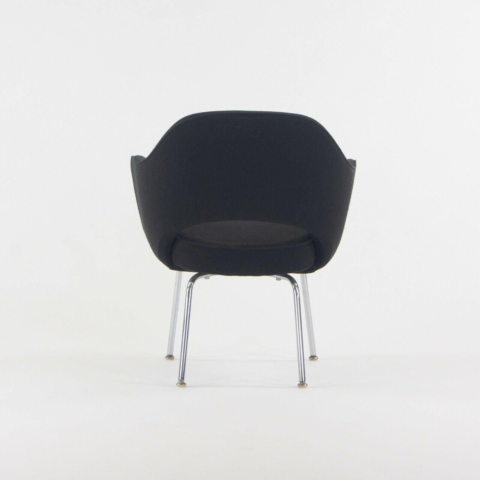 1960s Eero Saarinen Knoll International Black Fabric Executive Arm Dining Chair In Good Condition For Sale In Philadelphia, PA