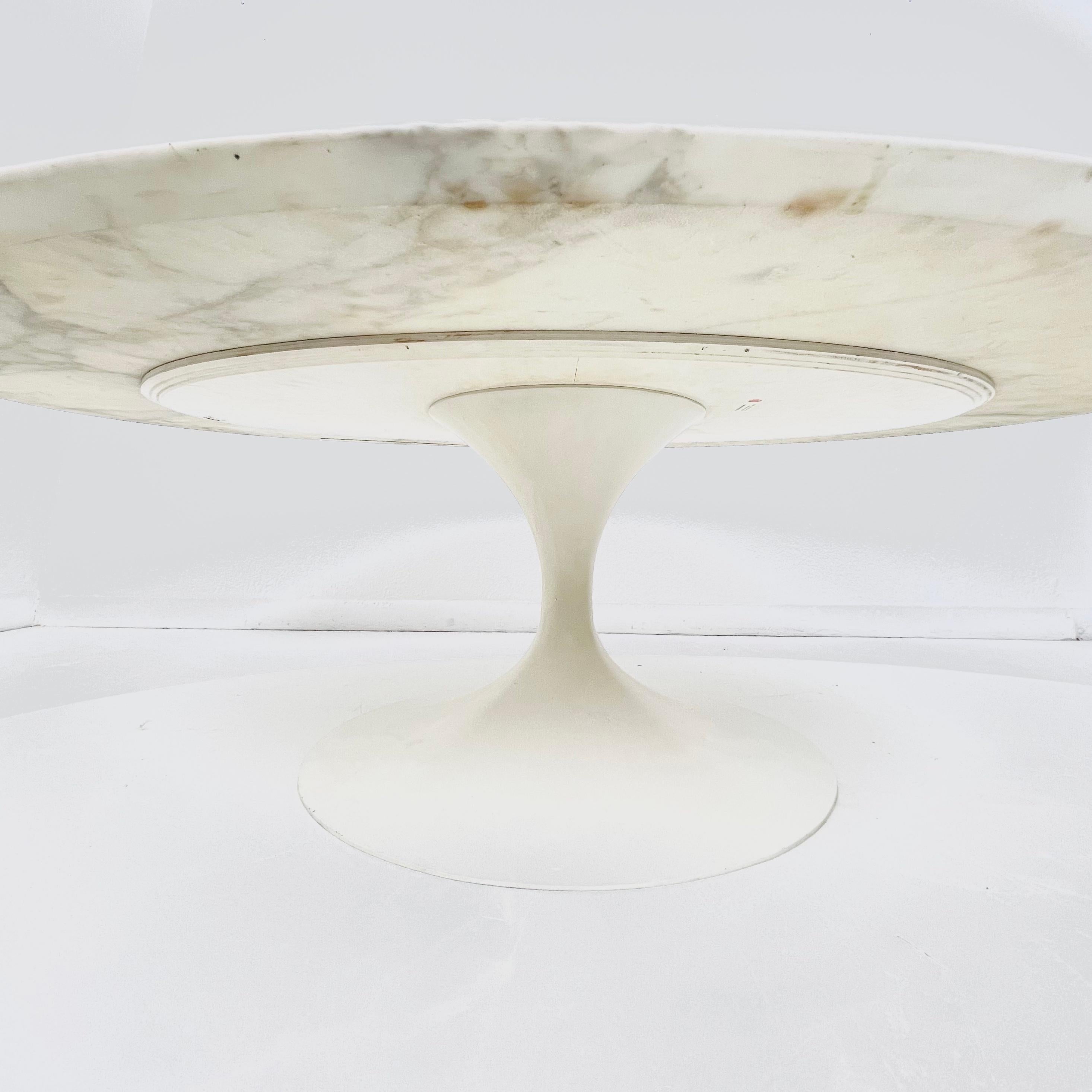 1960s Eero Saarinen Marble Top Coffee Table by Knoll In Good Condition For Sale In Dallas, TX