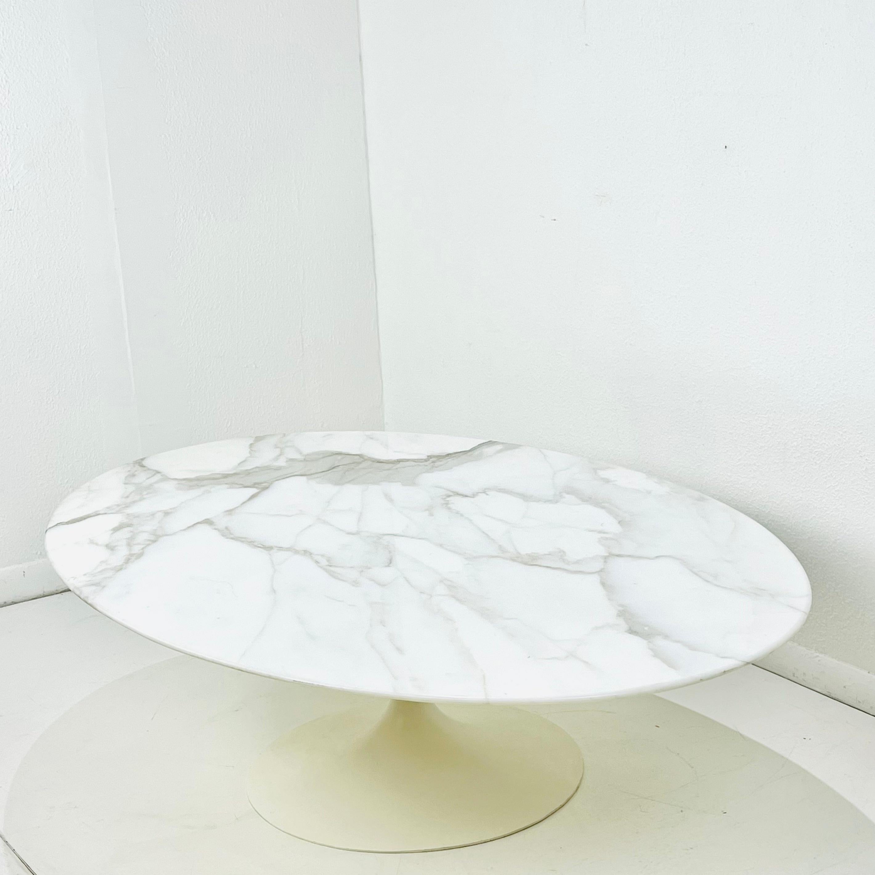 Iron 1960s Eero Saarinen Marble Top Coffee Table by Knoll For Sale