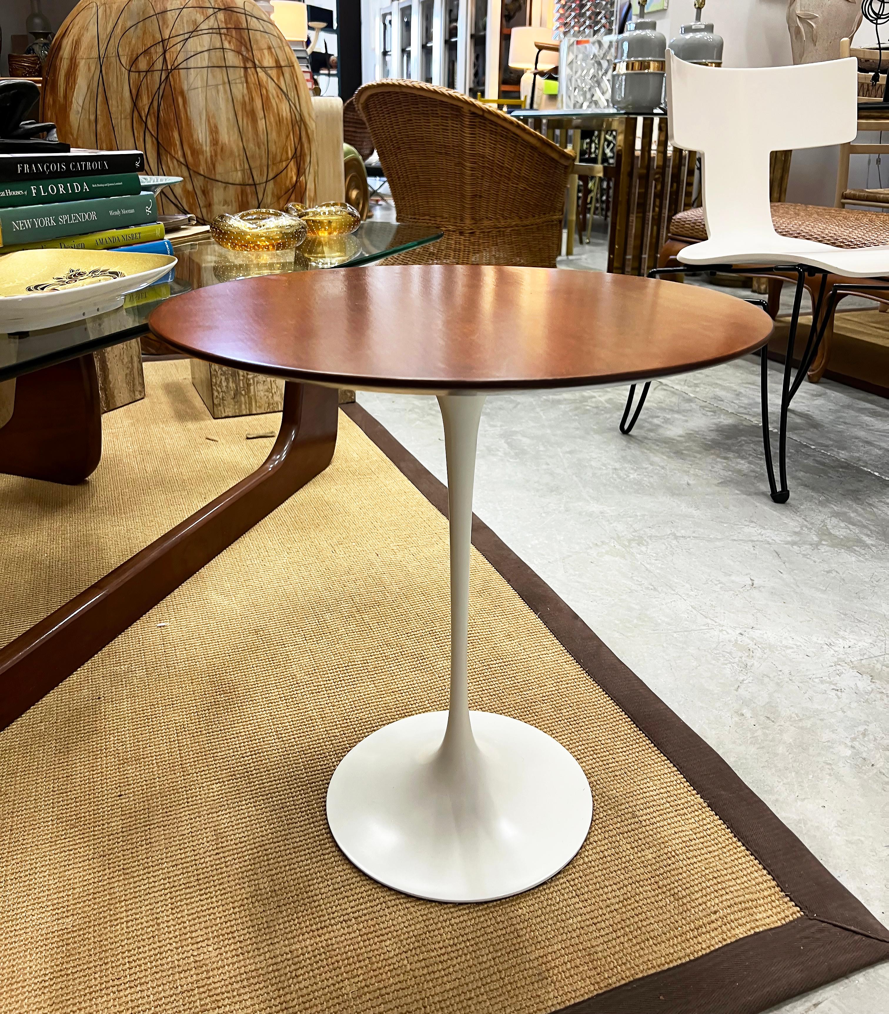 20th Century 1960s Eero Saarinen Walnut Tulip Side Table,  Label,  Refinished