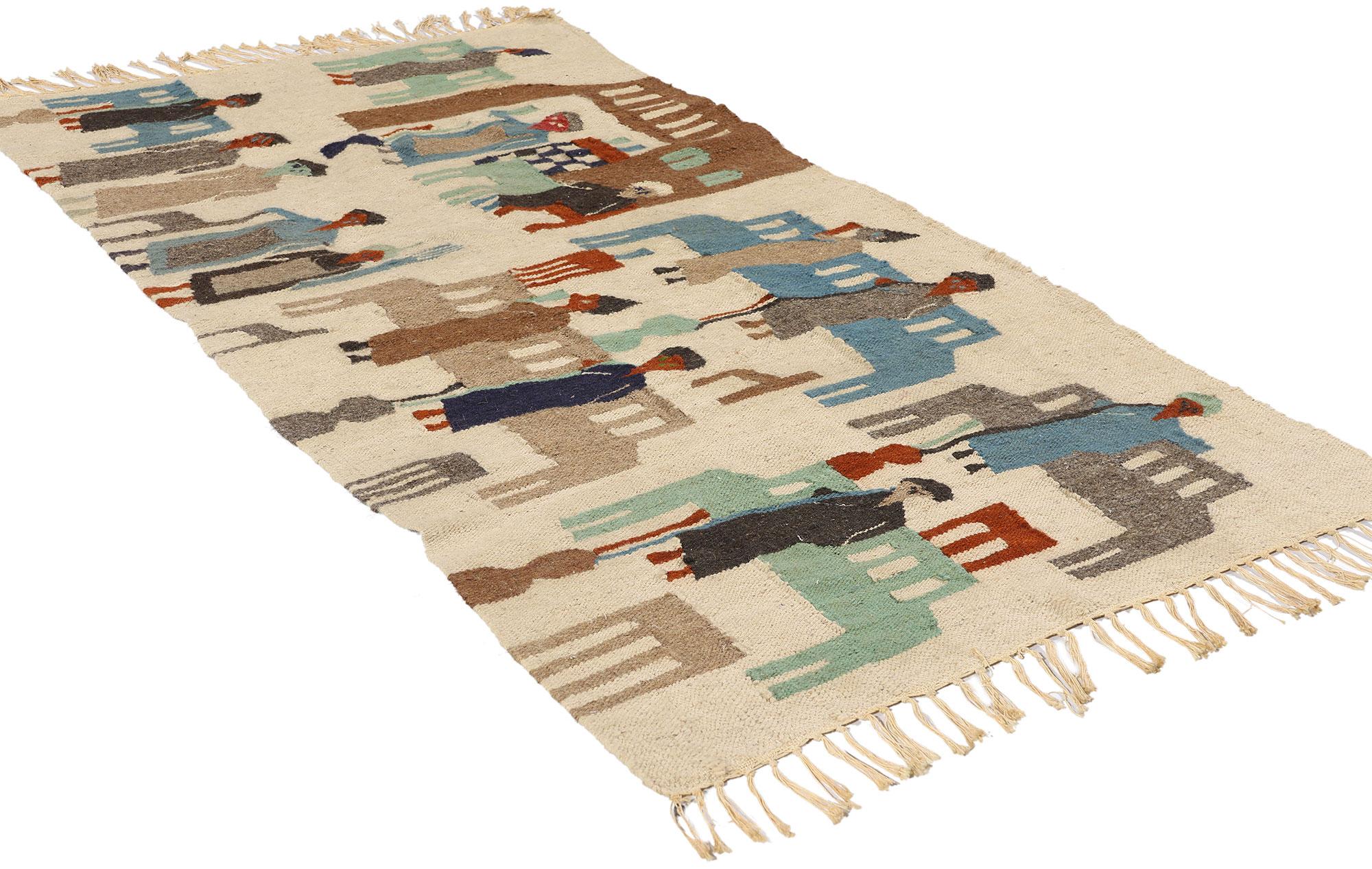 79102 Tappeto vintage egiziano Rug & Kilim, 02'07 x 04'08. Questo affascinante arazzo pittorico egiziano in lana, tessuto a mano, è un vibrante manufatto della vita culturale egiziana e raffigura un'animata scena urbana che esplode di carattere e