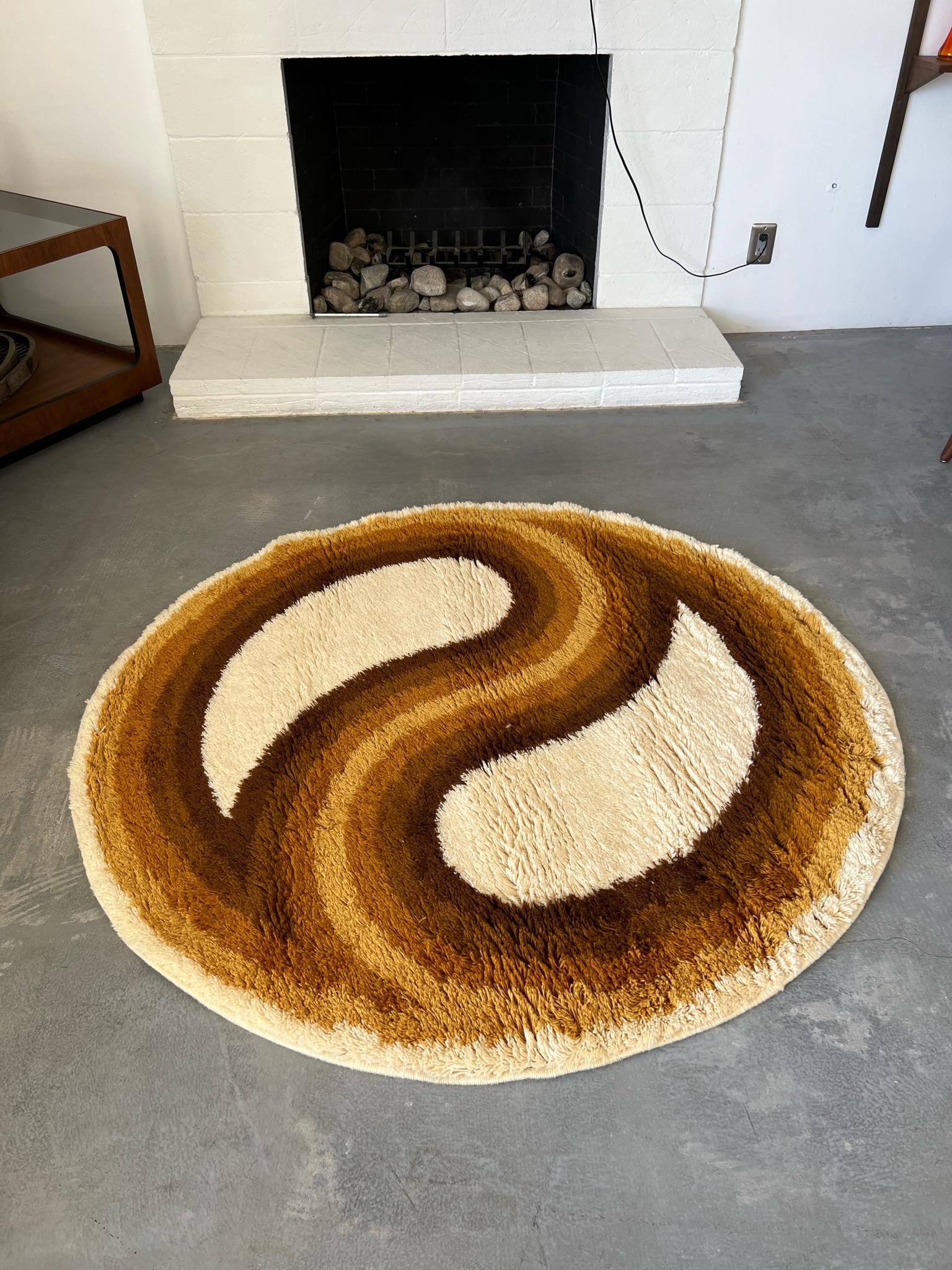 1960's EKSPORT WILTON SIN USAR Alfombra danesa Yin & Yan Rya Lana Mid Century Modern mediados del siglo XX en venta