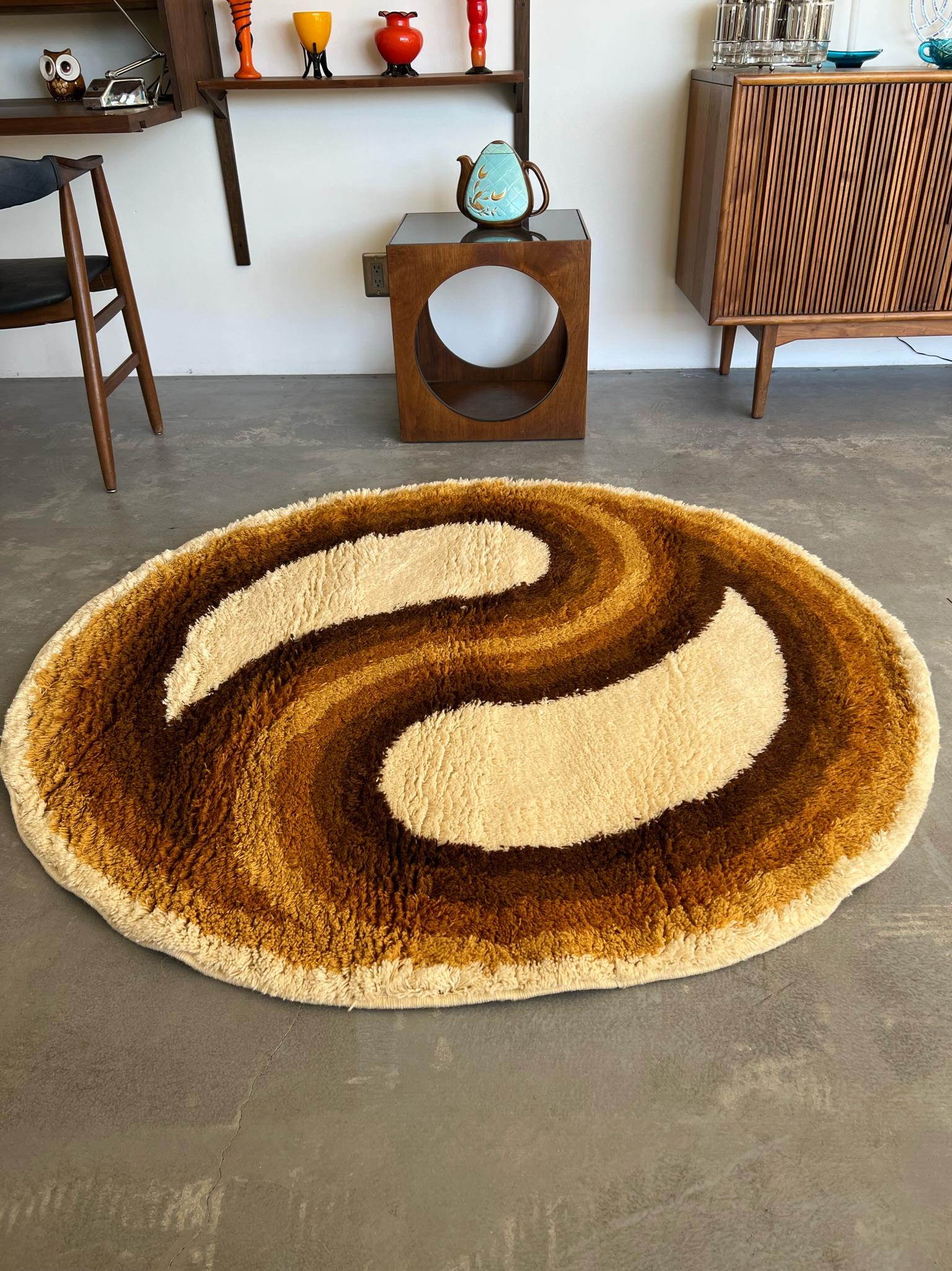 1960's EKSPORT WILTON SIN USAR Alfombra danesa Yin & Yan Rya Lana Mid Century Modern en venta 1