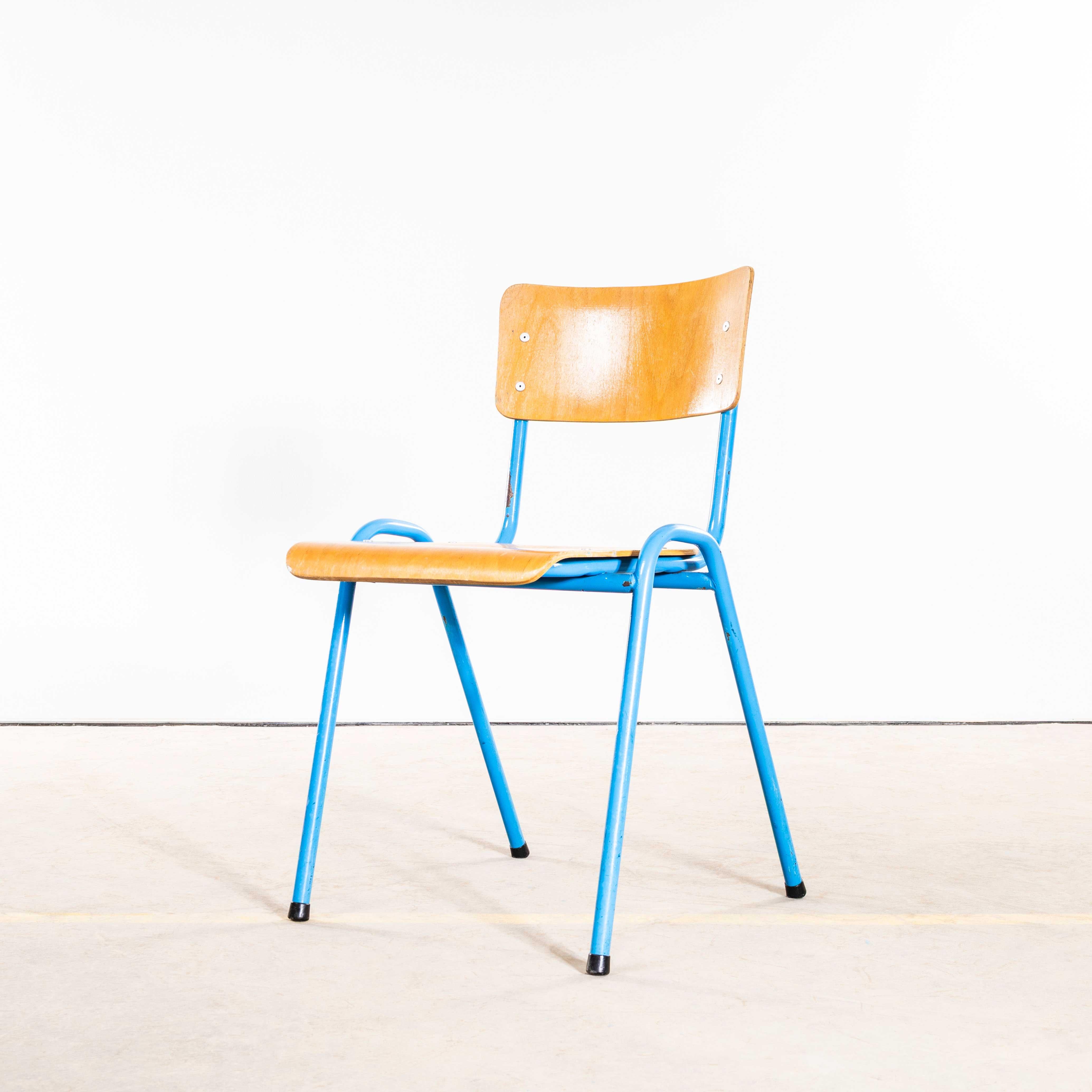 Belga Sedie da pranzo impilabili Elbe blu del 1960 in vendita