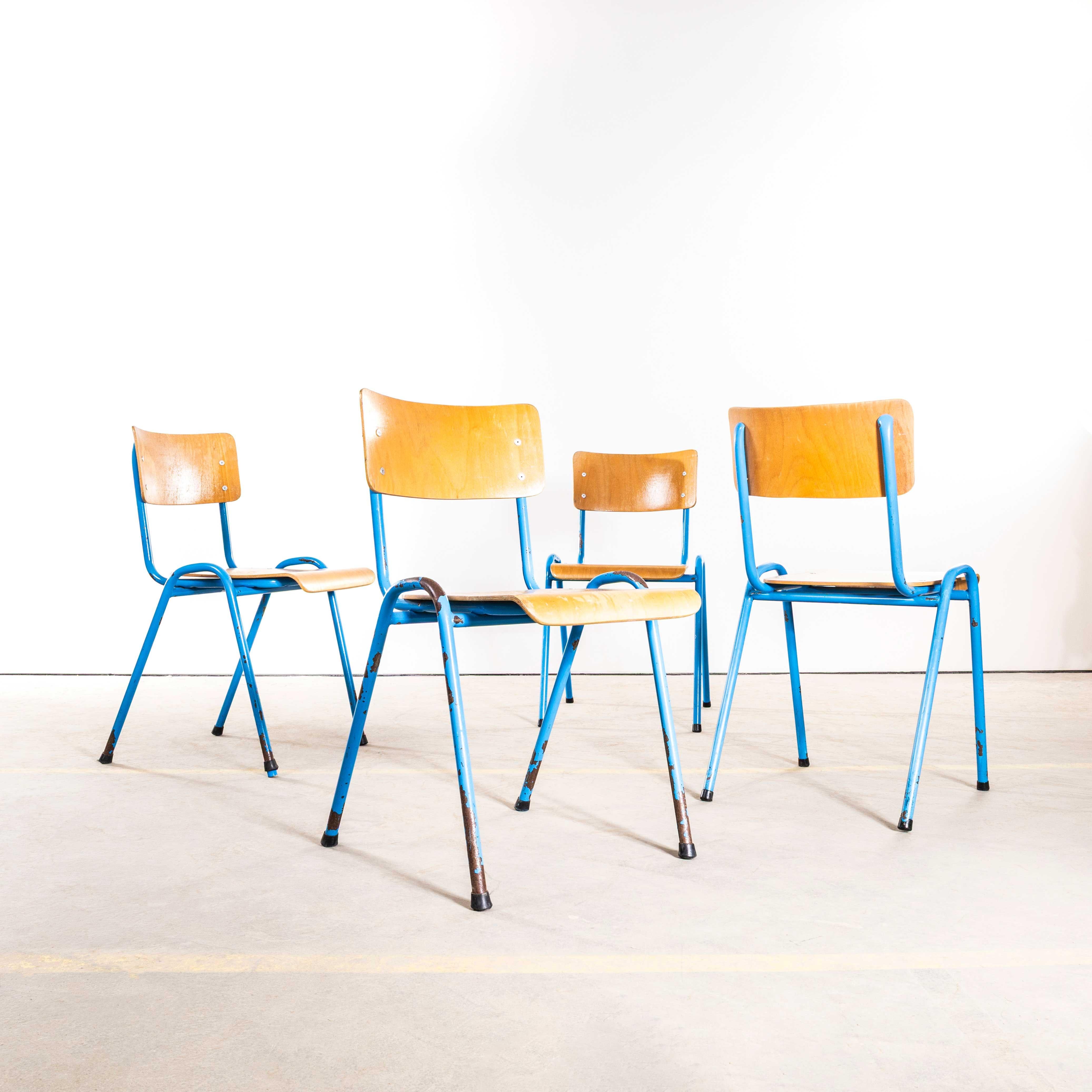 Sedie da pranzo impilabili Elbe blu del 1960 in vendita 1