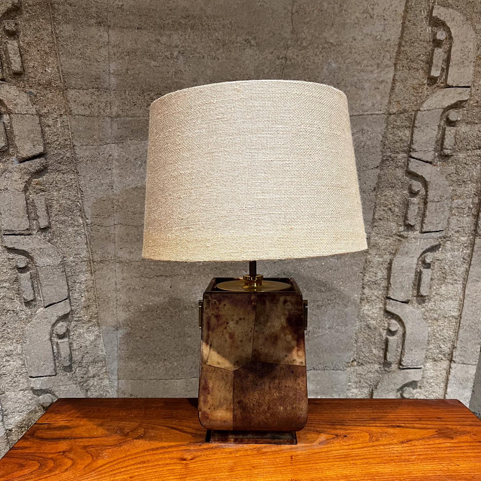 1960s Aldo Tura Lacquered Parchment Bronze Table Lamp Italy In Good Condition For Sale In Chula Vista, CA