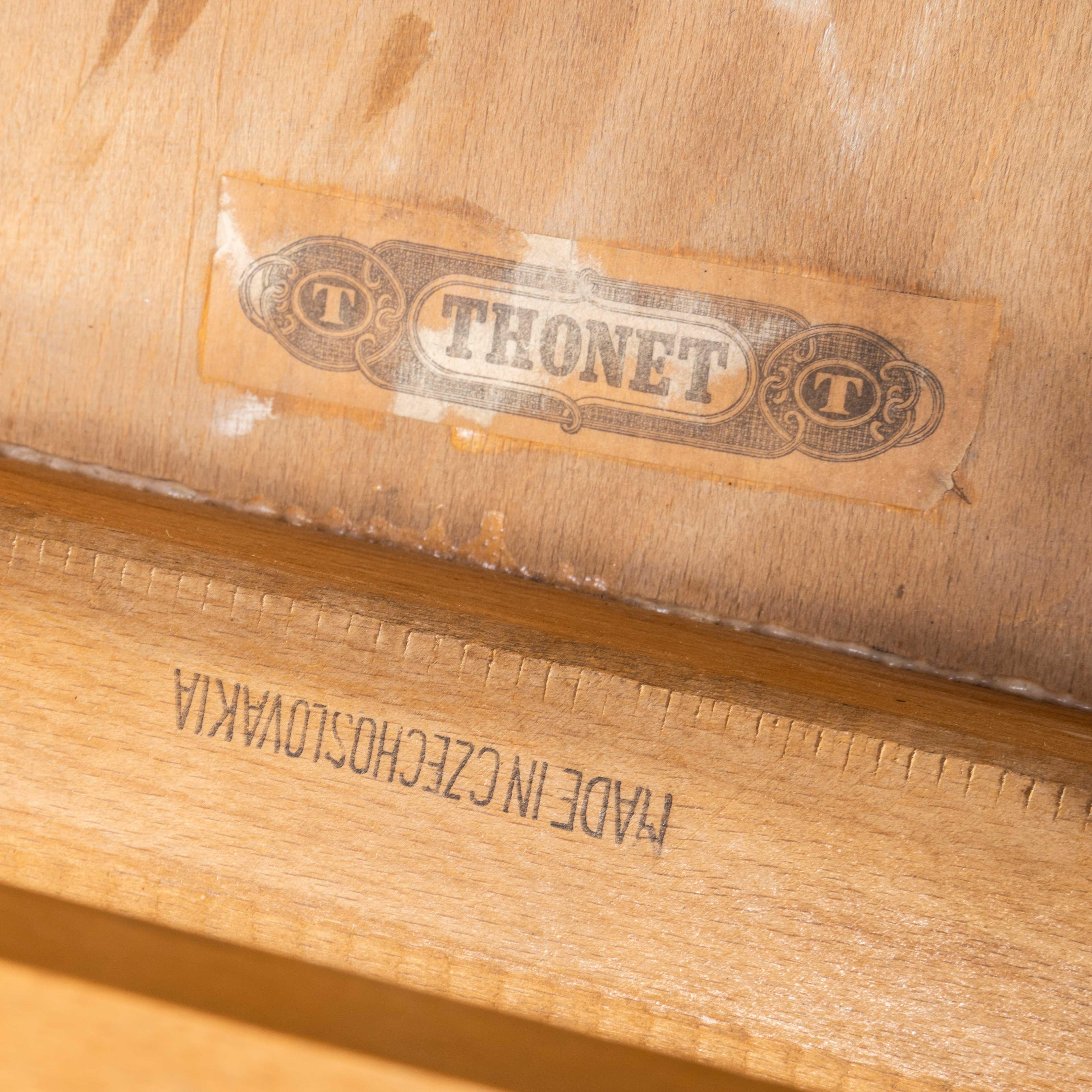 1960er Jahre Elegant zurück Original Thonet Esszimmerstühle - Set von vier (Bugholz) im Angebot