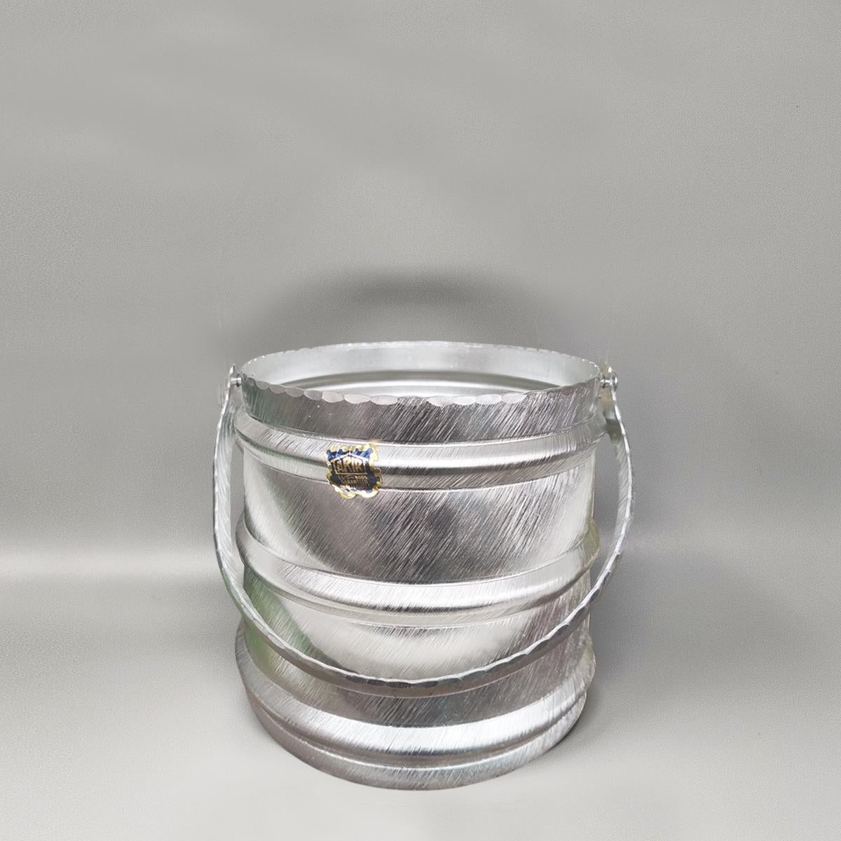 Italian 1960s Elegant Champagne Ice Bucket by Arir in Aluminium. Made in Italy For Sale