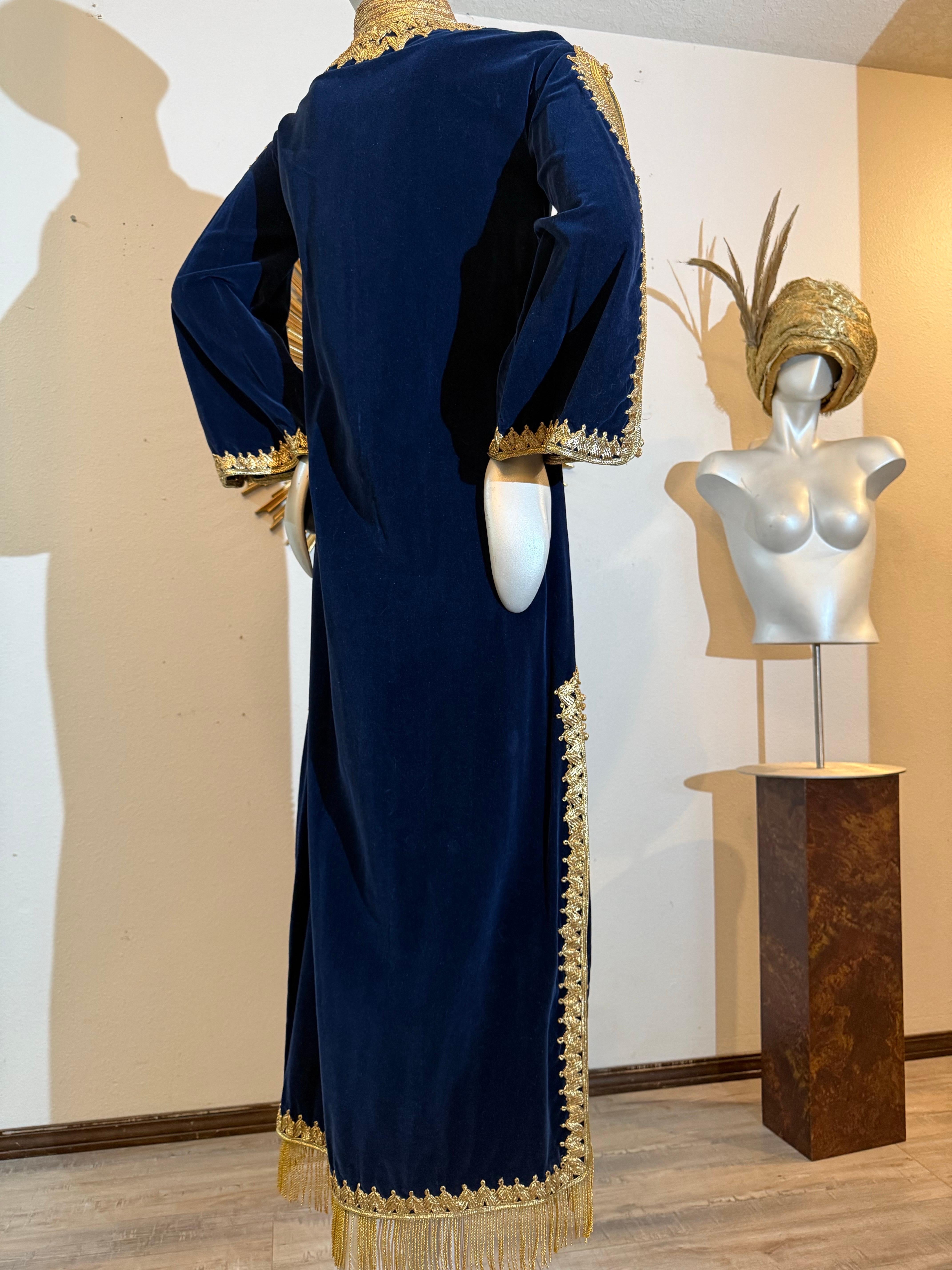 1960s Elegant Moroccan Sapphire Blue Velvet Caftan w Gorgeous Gold Braidwork For Sale 6