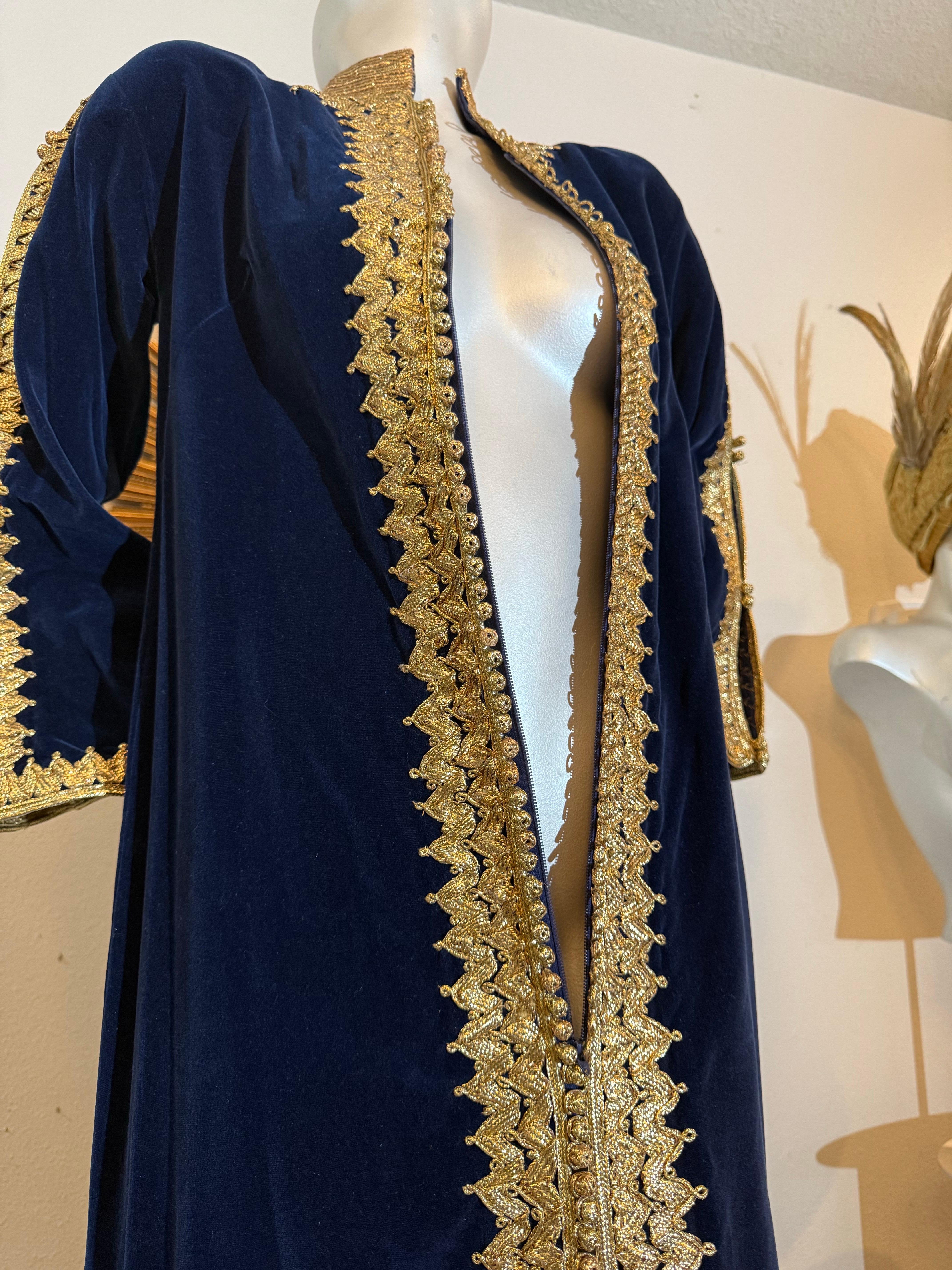 1960s Elegant Moroccan Sapphire Blue Velvet Caftan w Gorgeous Gold Braidwork For Sale 12