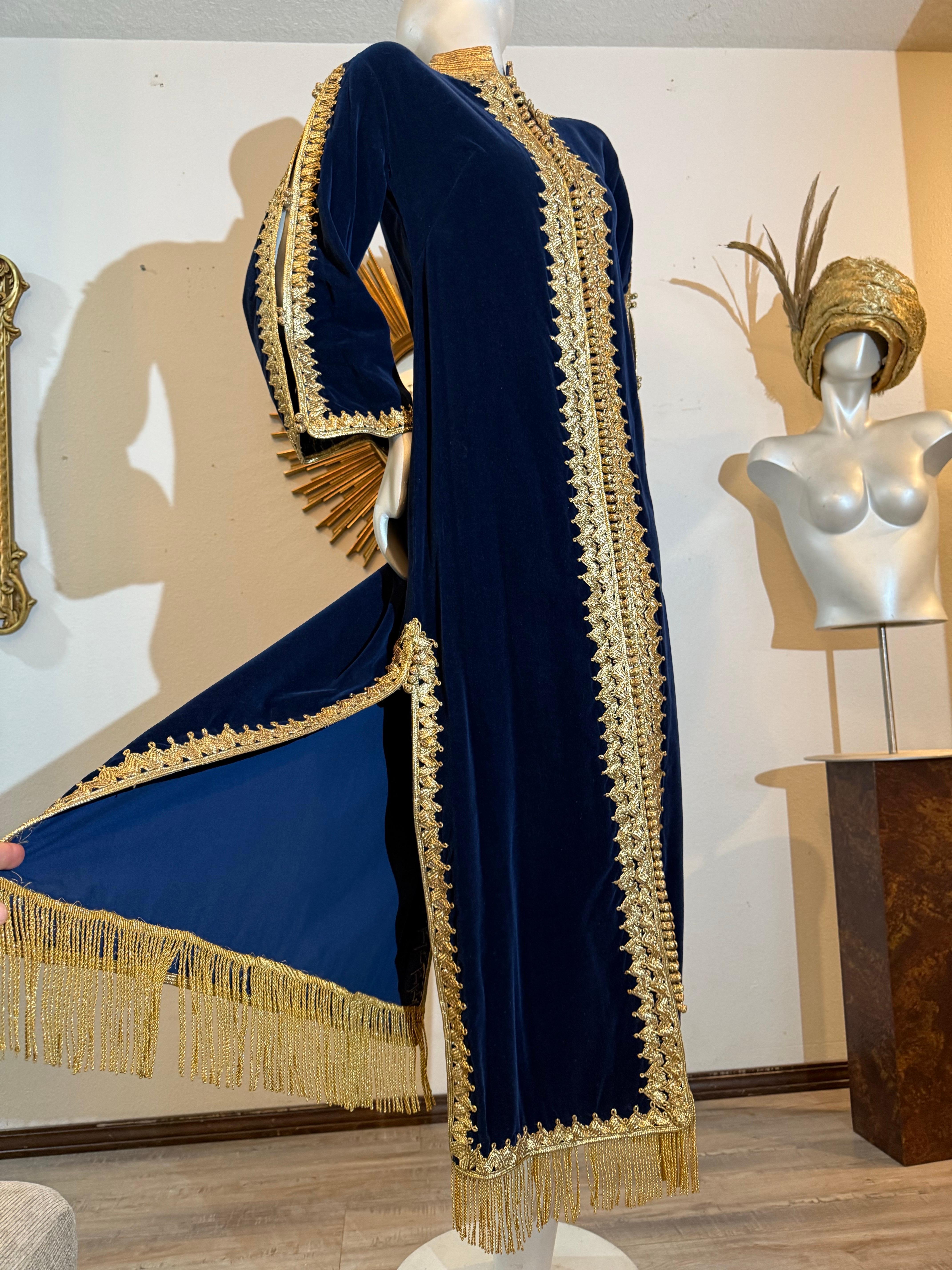 1960s Elegant Moroccan Sapphire Blue Velvet Caftan w Gorgeous Gold Braidwork For Sale 2