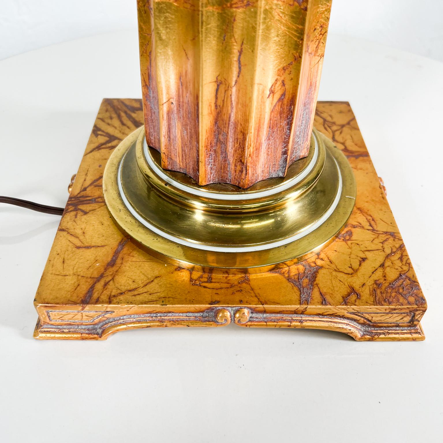 1960s Elegant Neoclassical Corinthian Table Lamp Gold Leaf Grand Tour Decor For Sale 11