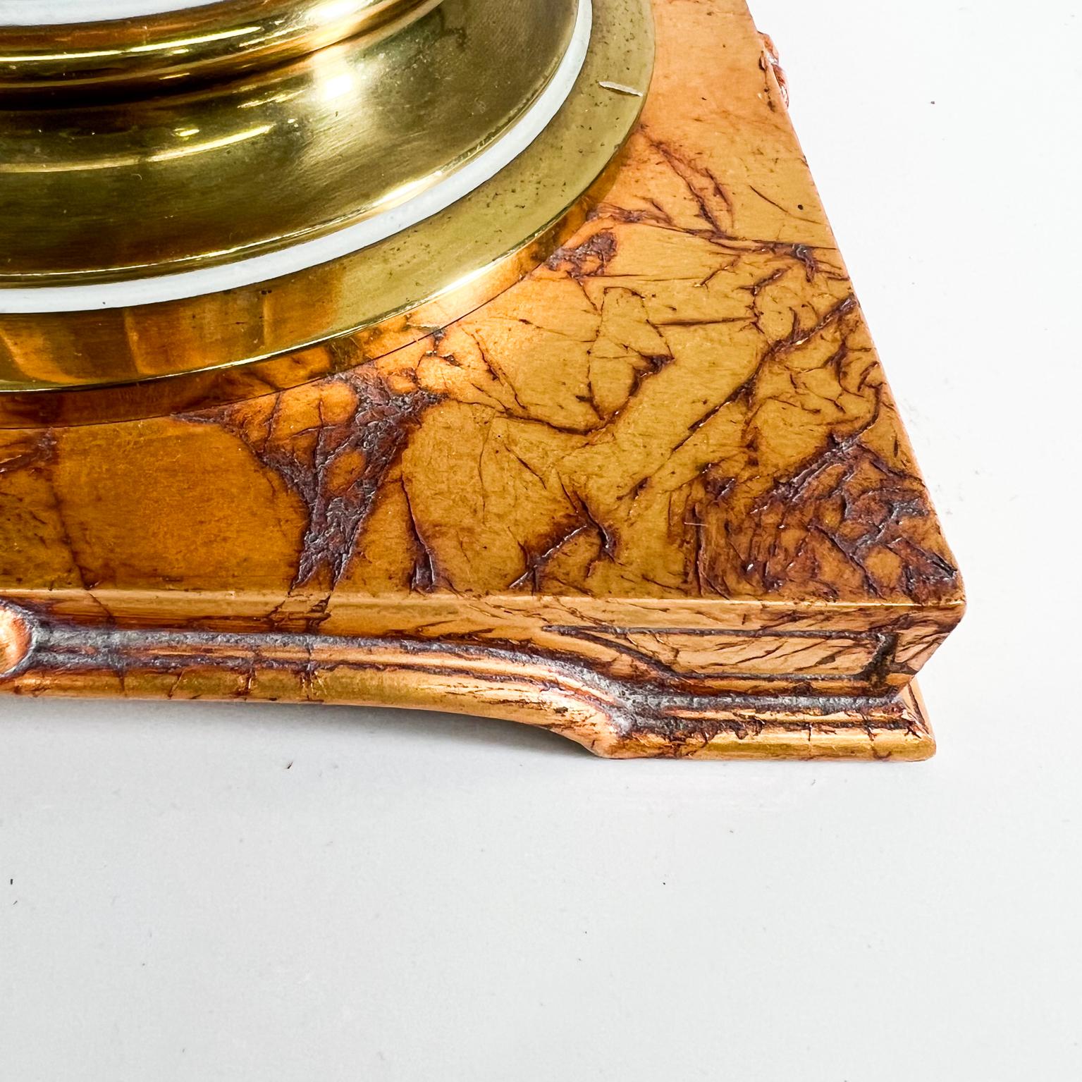 1960s Elegant Neoclassical Corinthian Table Lamp Gold Leaf Grand Tour Decor For Sale 12